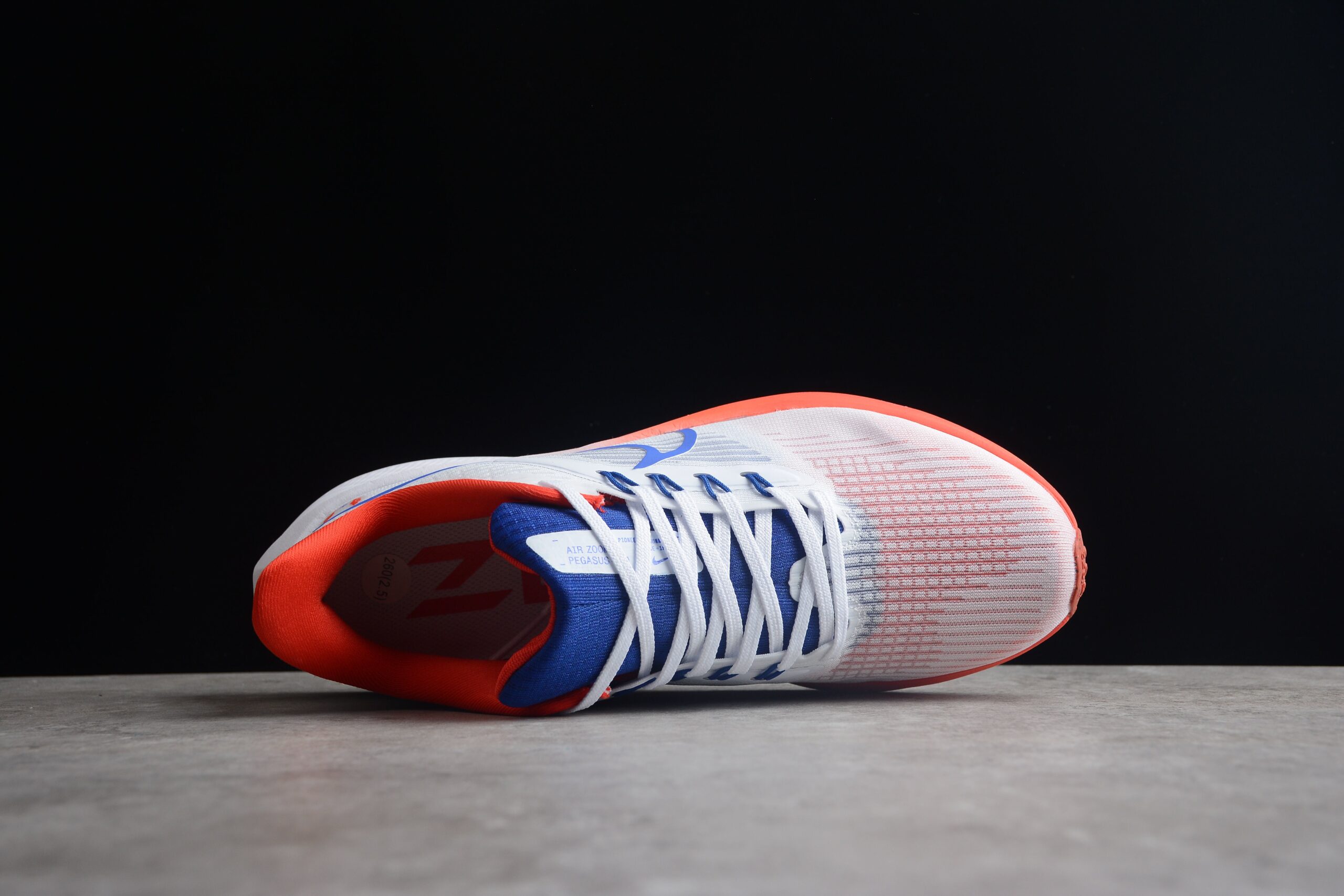 Air Zoom Pegasus 39 'USATF' - Image 4