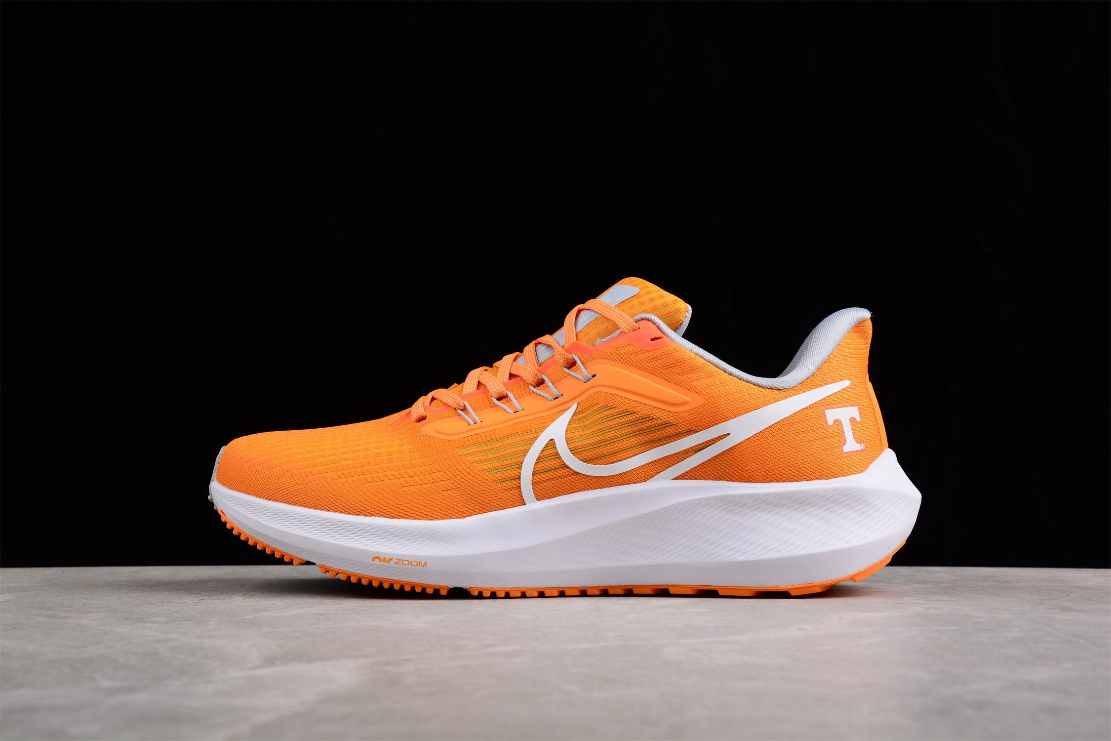 Nike Air Zoom Pegasus 39 Tennessee - Image 2