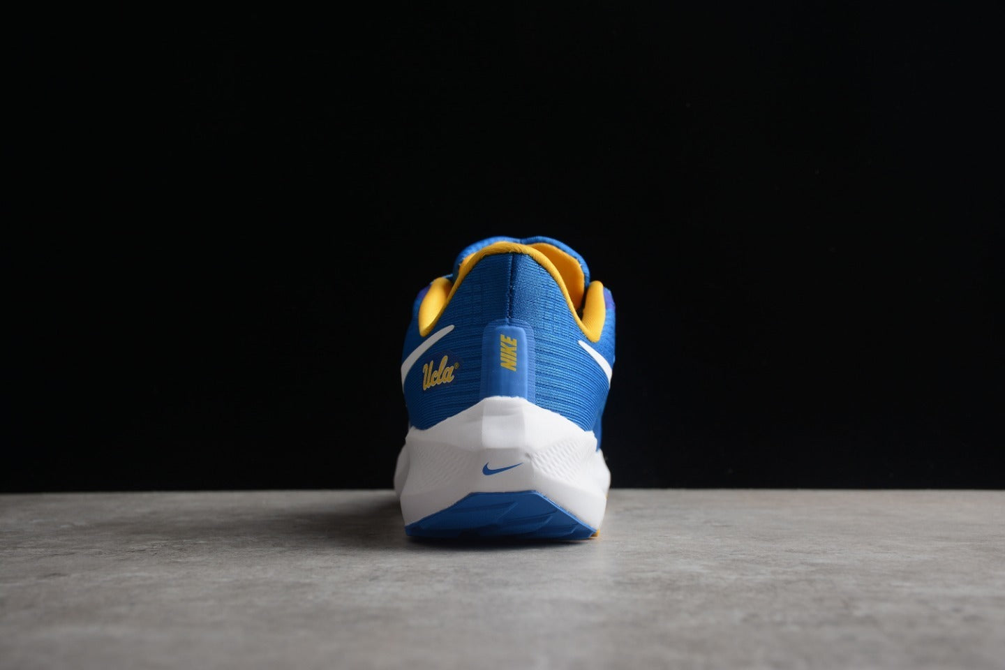 Nike Air Zoom Pegasus 39 UCLA Bruins Shoes - Image 3