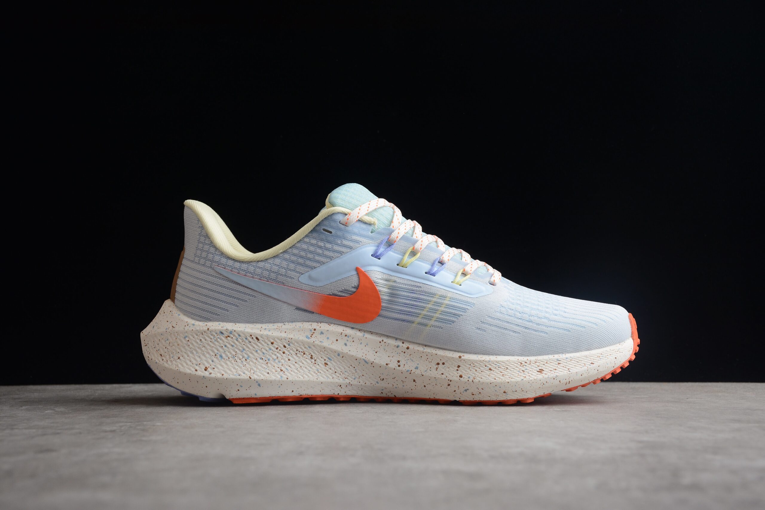 Nike Air Zoom Pegasus 39 'Light Thistle Safety Orange'