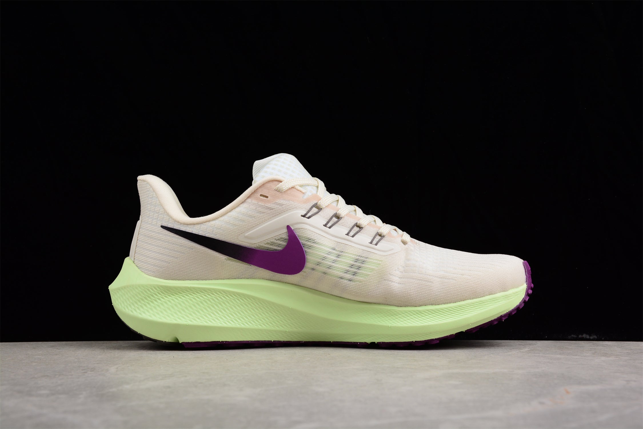 Nike Air Zoom Pegasus 39 Red Plum Barely Volt