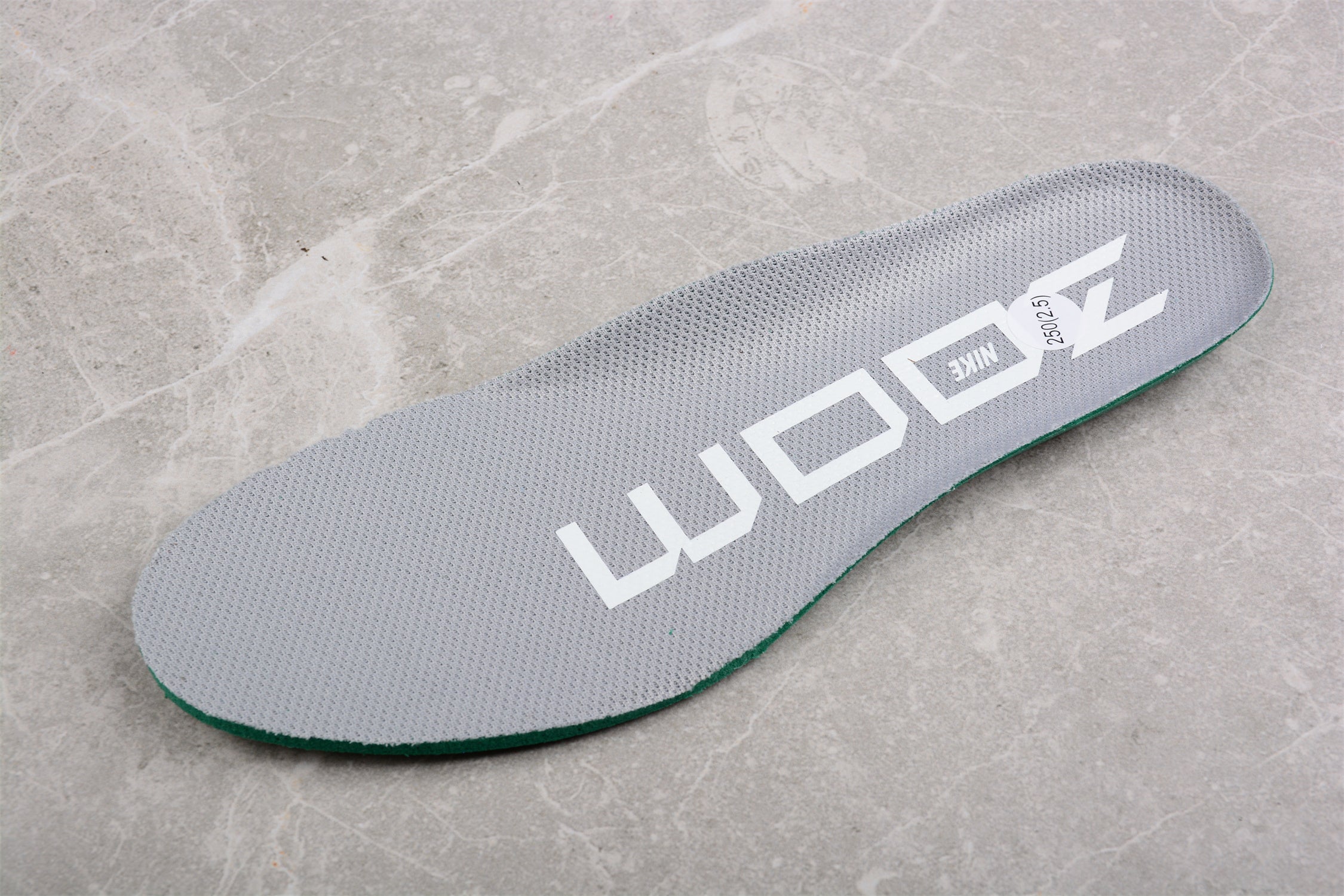 Nike Air Zoom Pegasus 39 'White Grey Fog' - Image 9