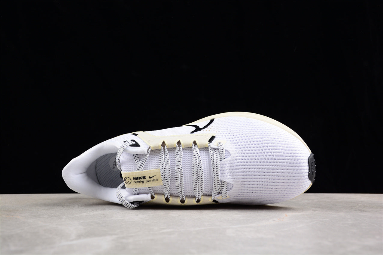 Nike Pegasus 40 White - Image 5