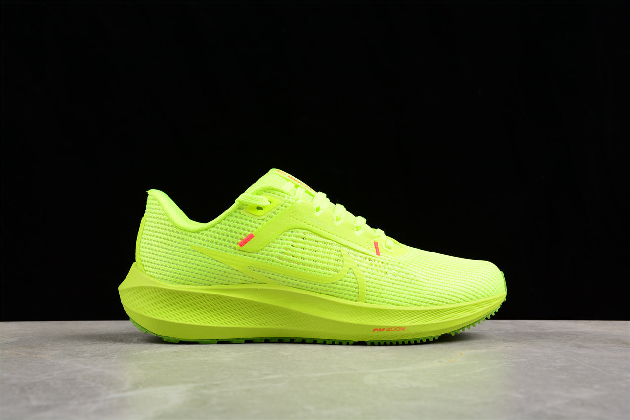 Nike Pegasus 40 Grinch