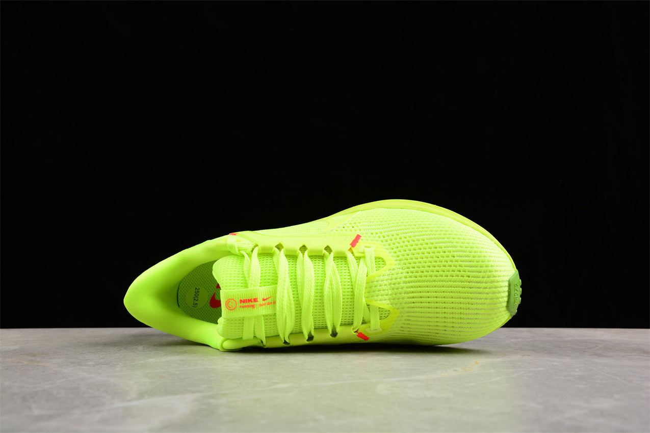 Nike Pegasus 40 Grinch - Image 3
