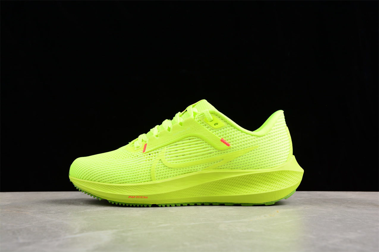 Nike Pegasus 40 Grinch - Image 4