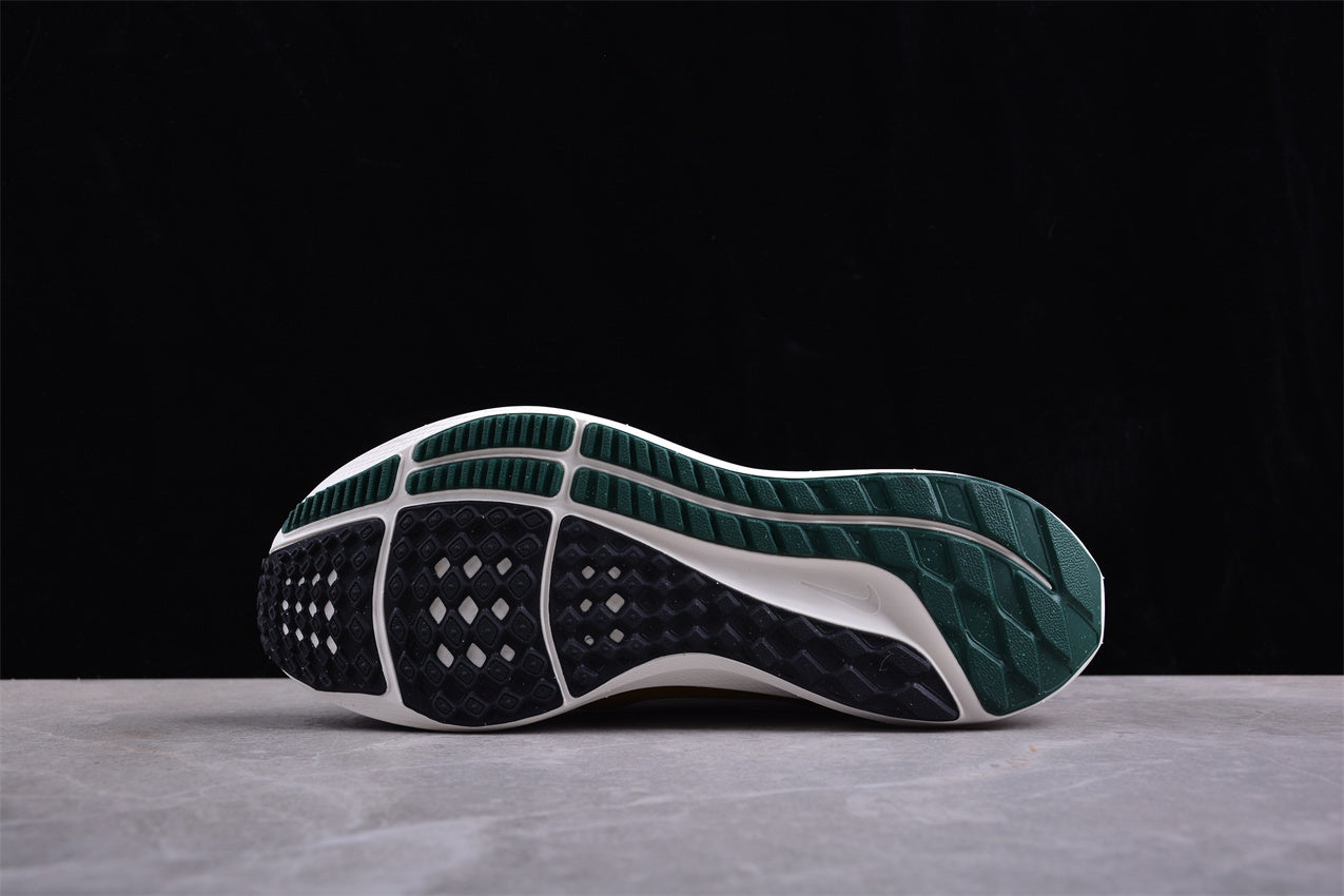 Nike Air Zoom Pegasus 40 - Image 2