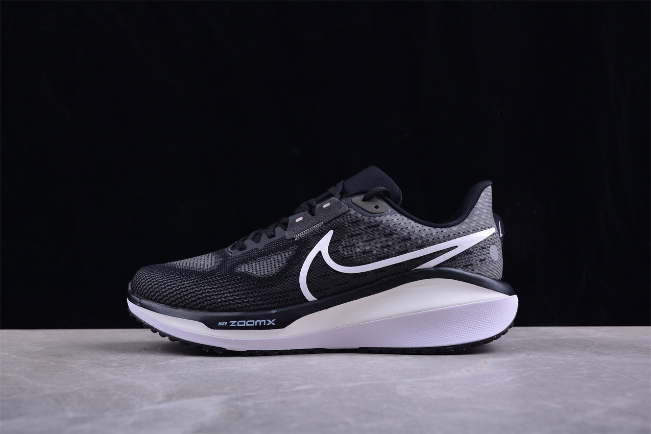 Nike Air Zoom Vomero 17 - Image 2