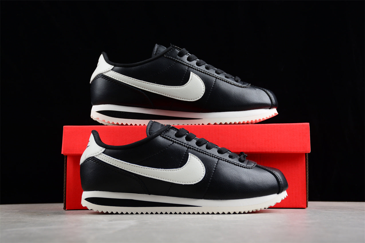 Nike Classic Cortez - Image 4