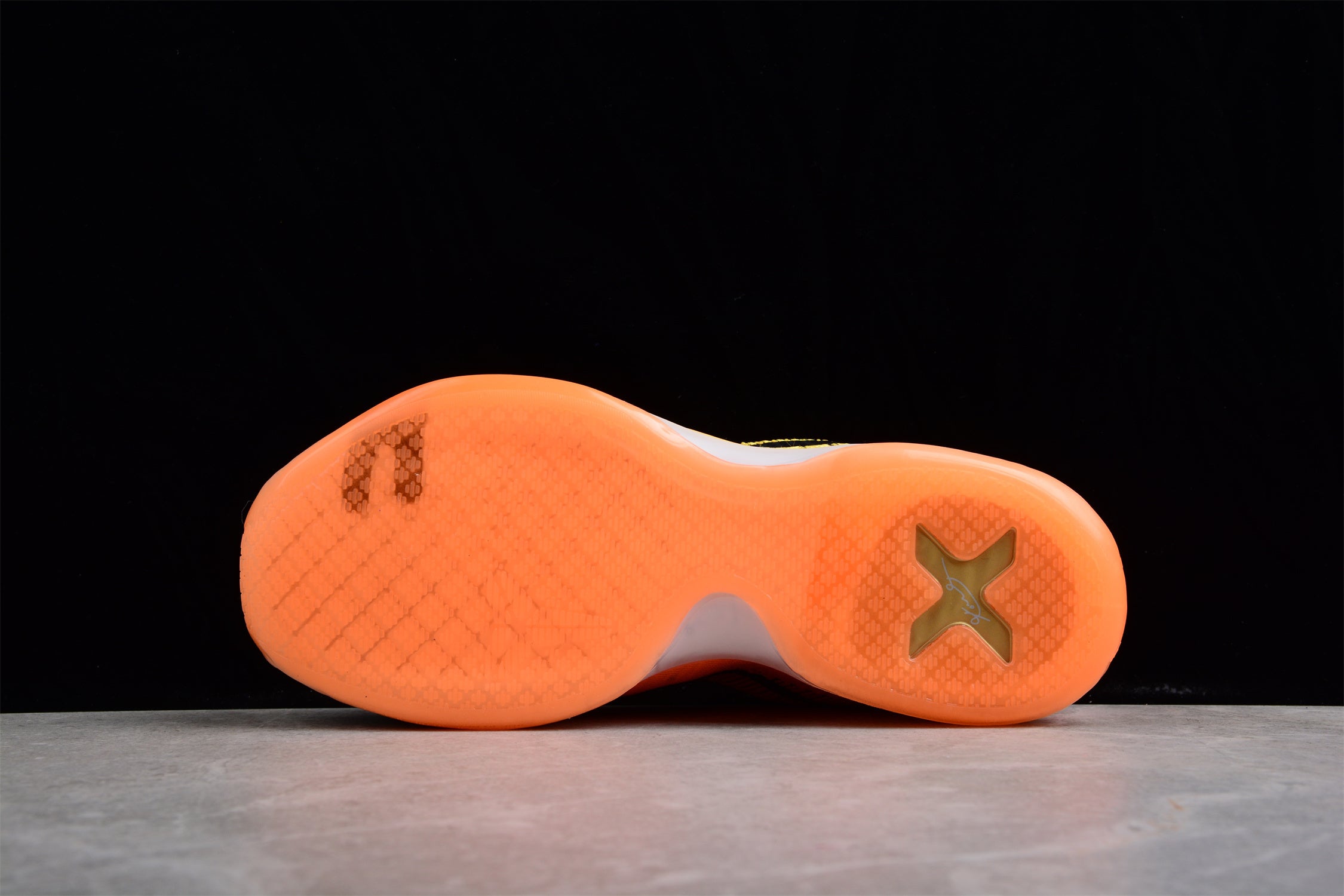 Nike Kobe 10 Chester - Image 3