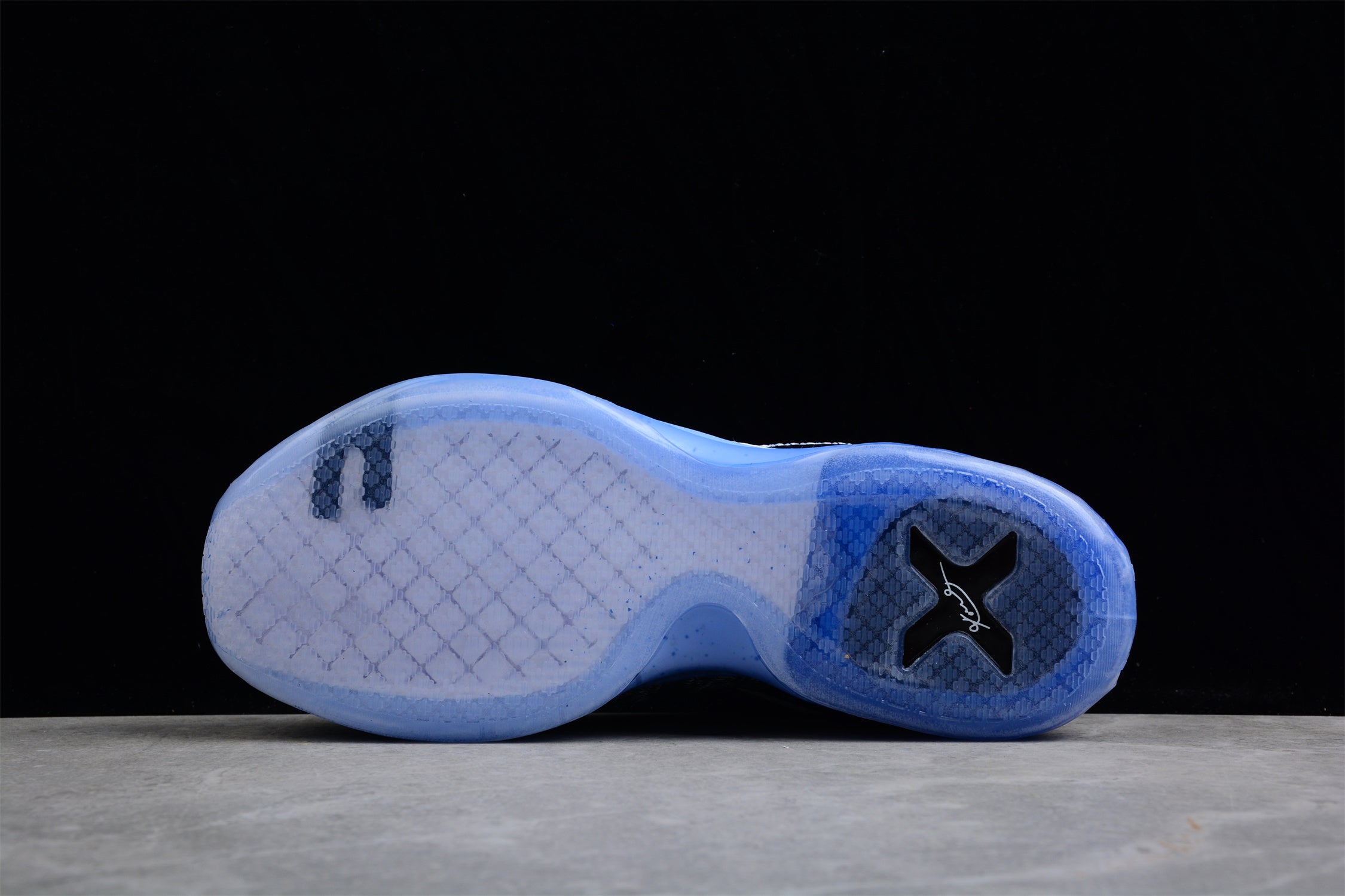 Nike Kobe 10 HTM Shark Jaw - Image 3