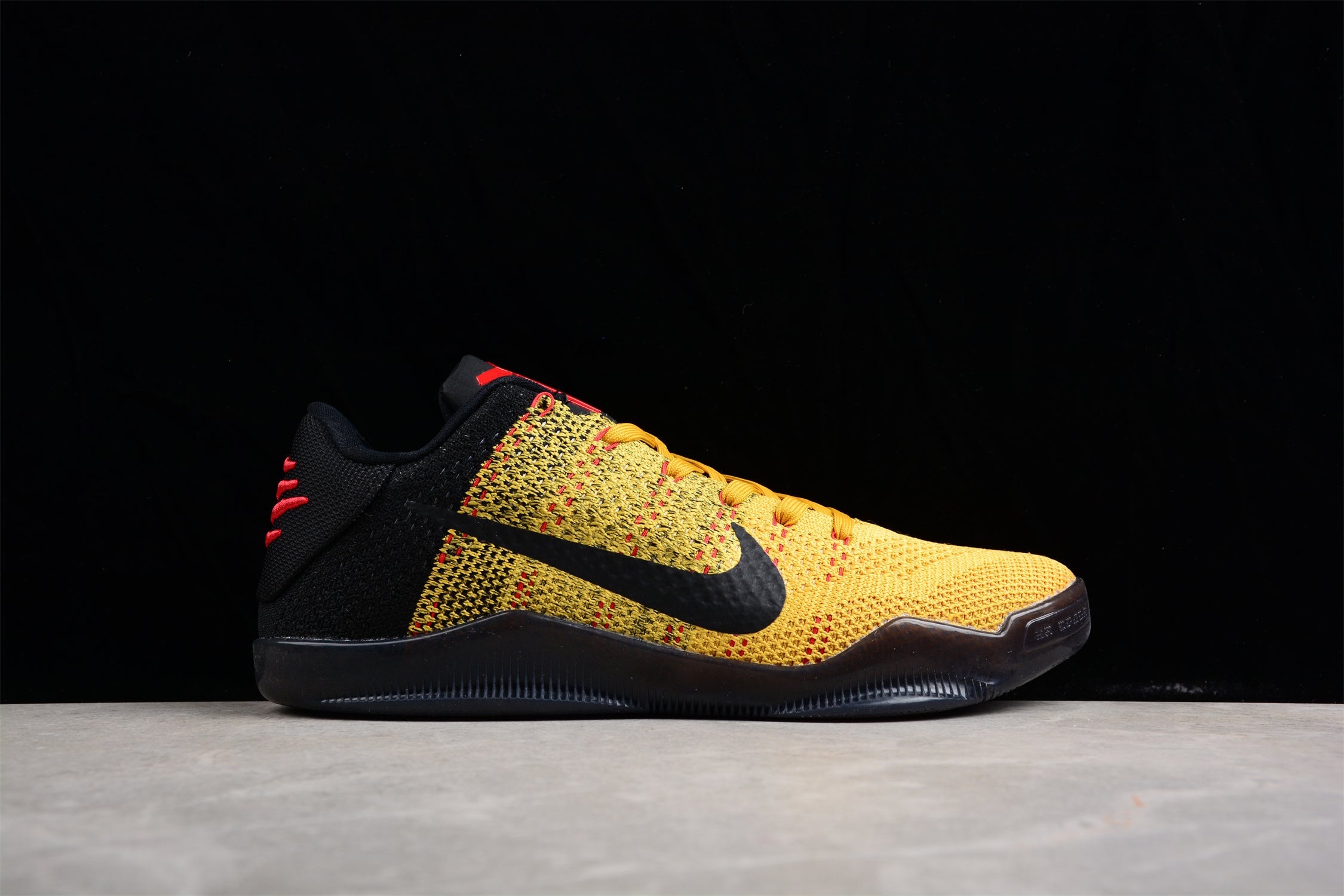 Nike Kobe 11 Low Bruce Lee