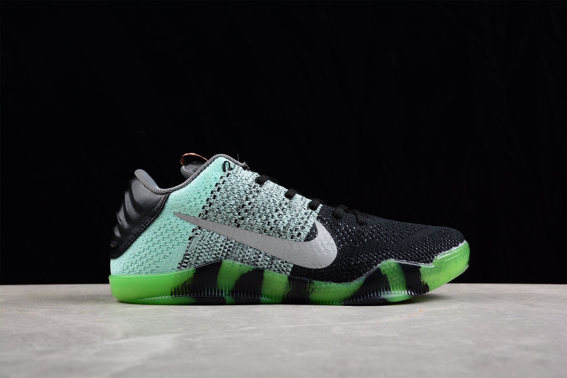 Nike Kobe 11 Low Easter