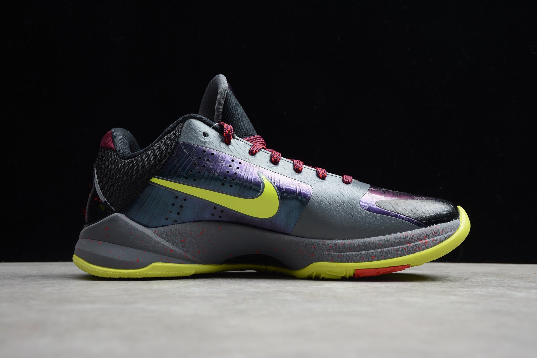 Nike Kobe 5 Protro “Chaos”