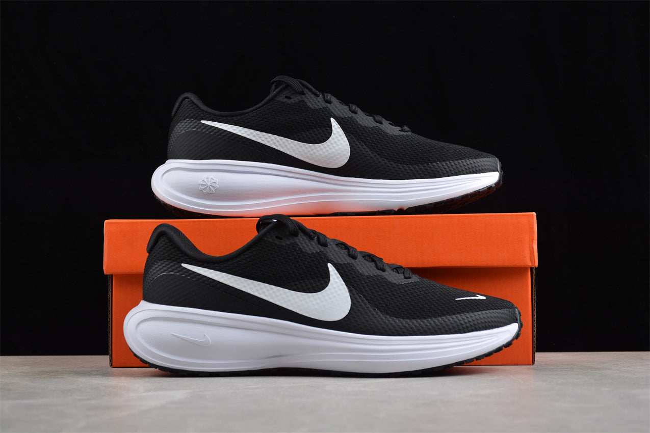 Nike Revolution 8 - Image 4