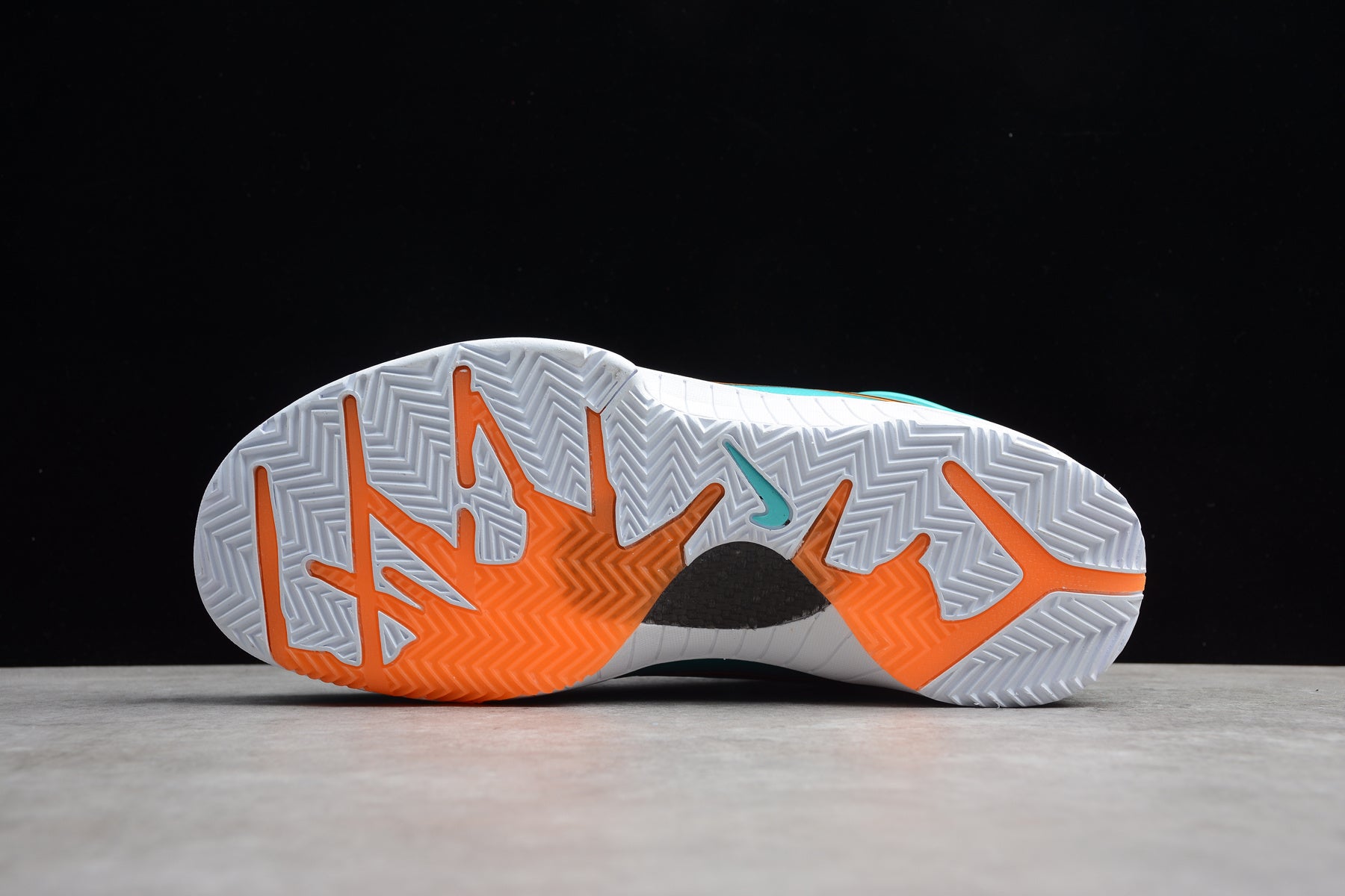 Nike Zoom Kobe 4 Protro UNDEFEATED - Image 4