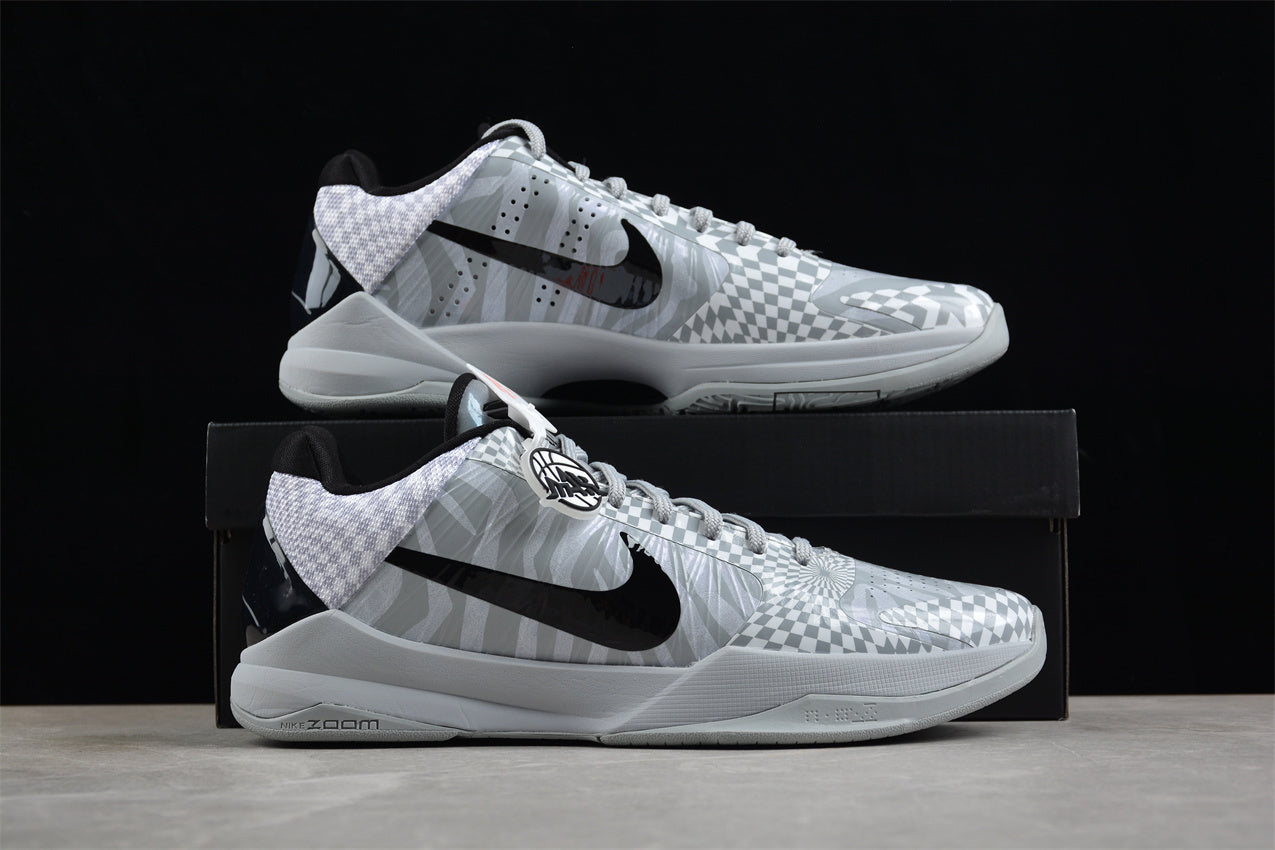 Nike Zoom Kobe 5 "Zebra" - Image 3