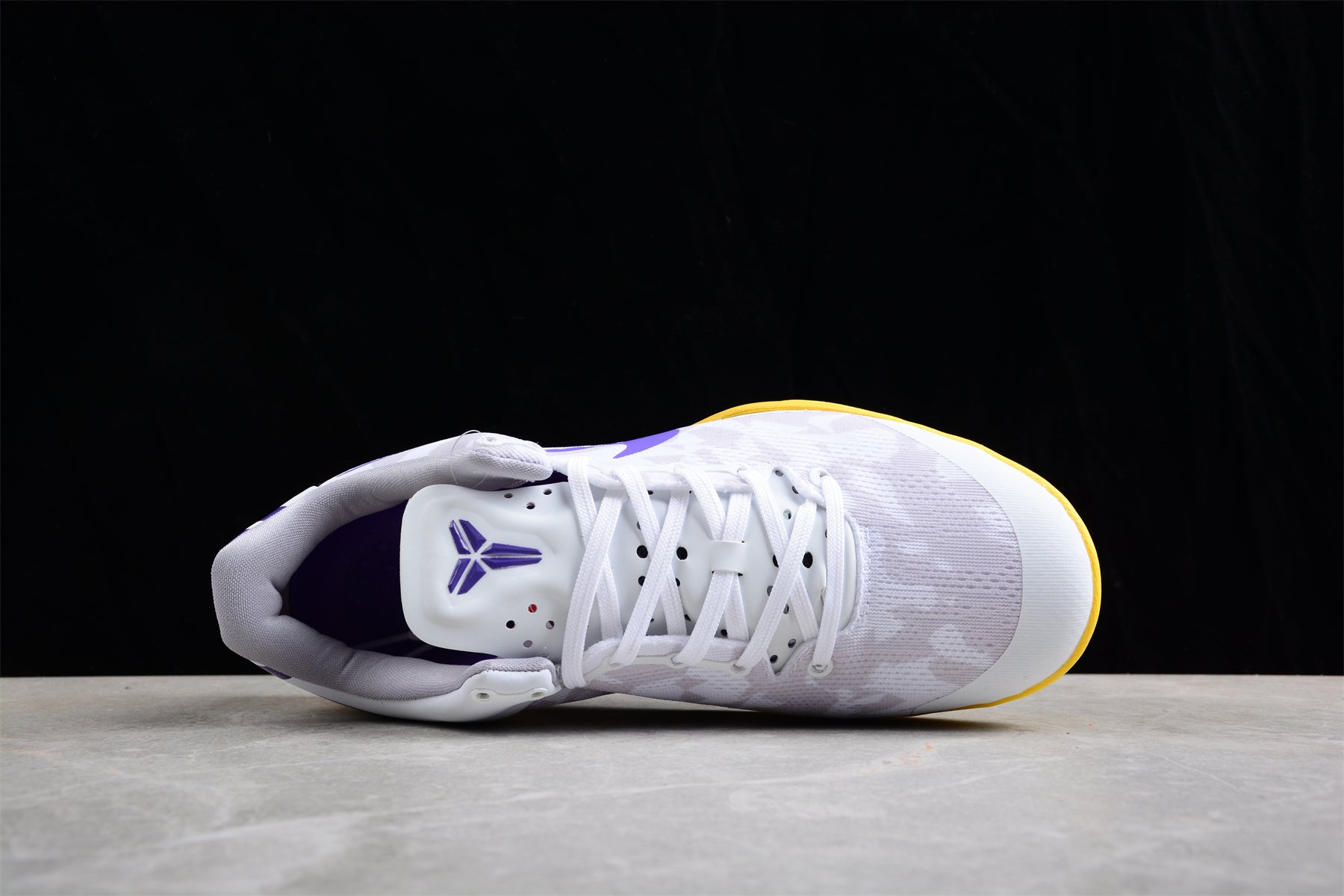 Nike Zoom Kobe 8 - Image 3