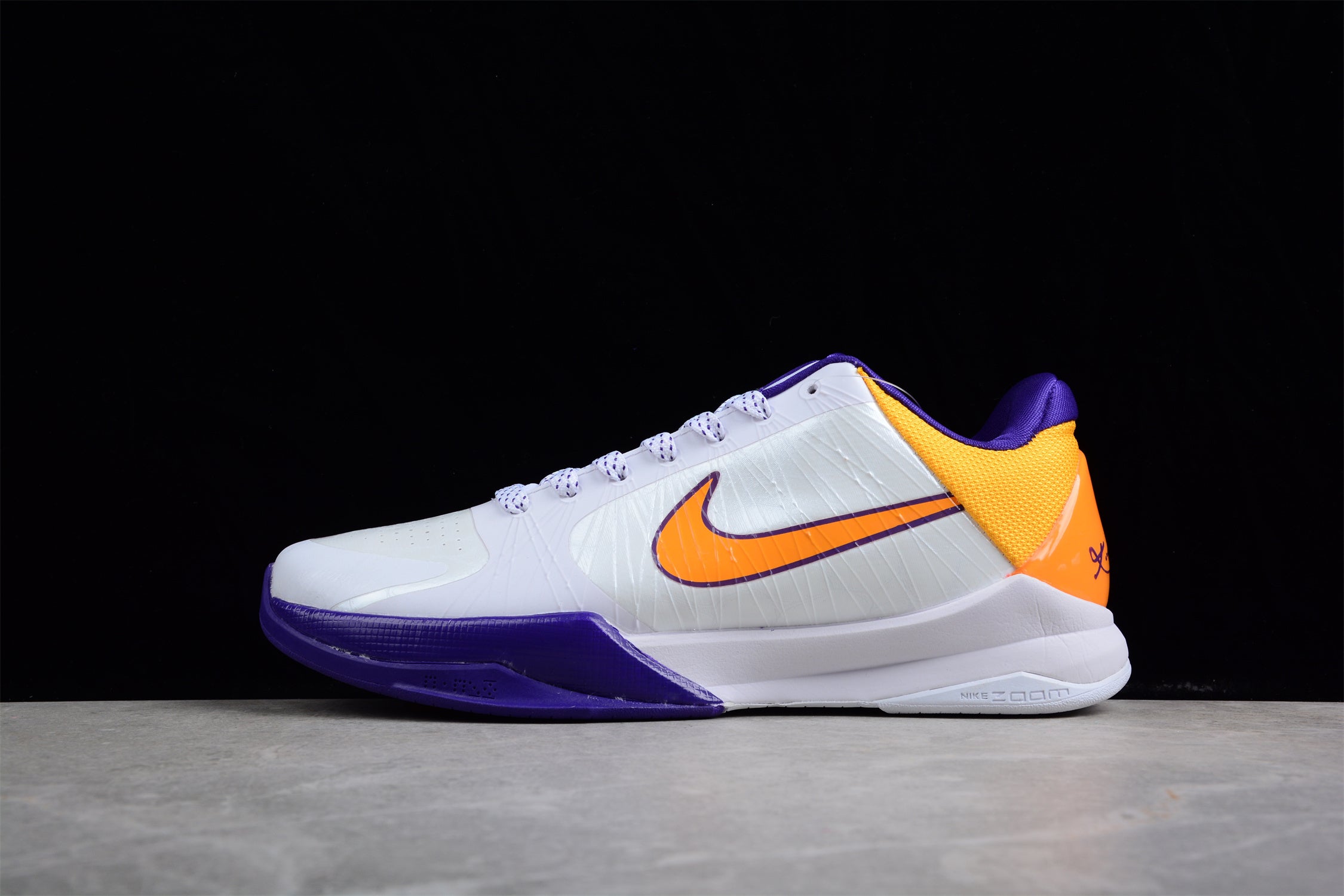 Nike Zoom Kobe V Protro - Image 3
