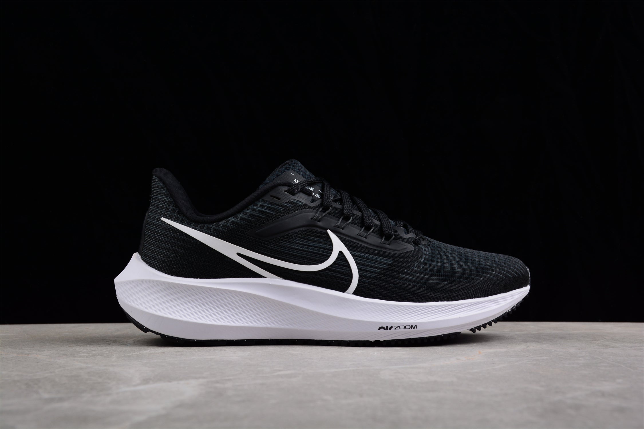 Nike Zoom Pegasus 39 Black White