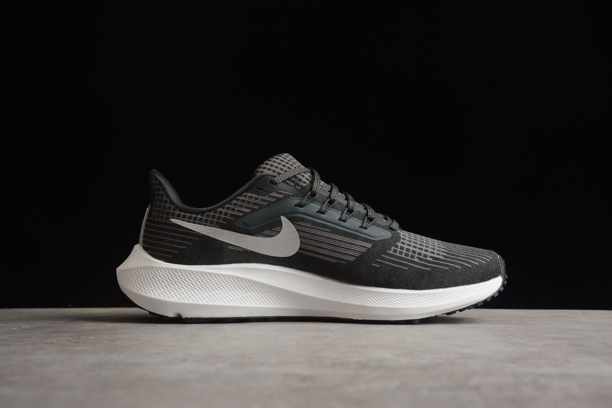 Nike Zoom Pegasus 39 'Smoke Grey and Orange'