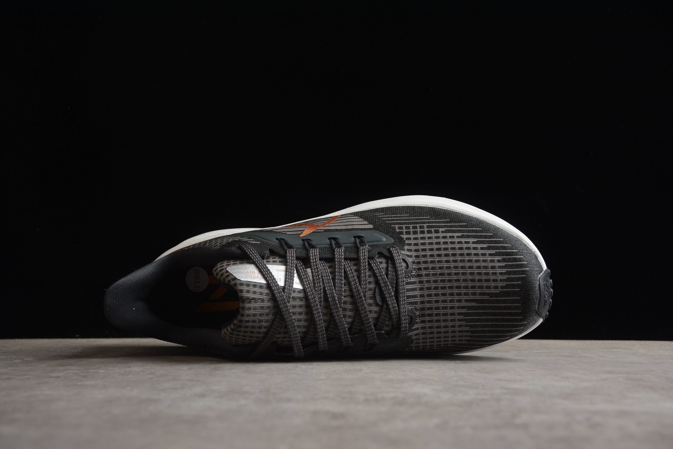 Nike Zoom Pegasus 39 'Smoke Grey and Orange' - Image 4