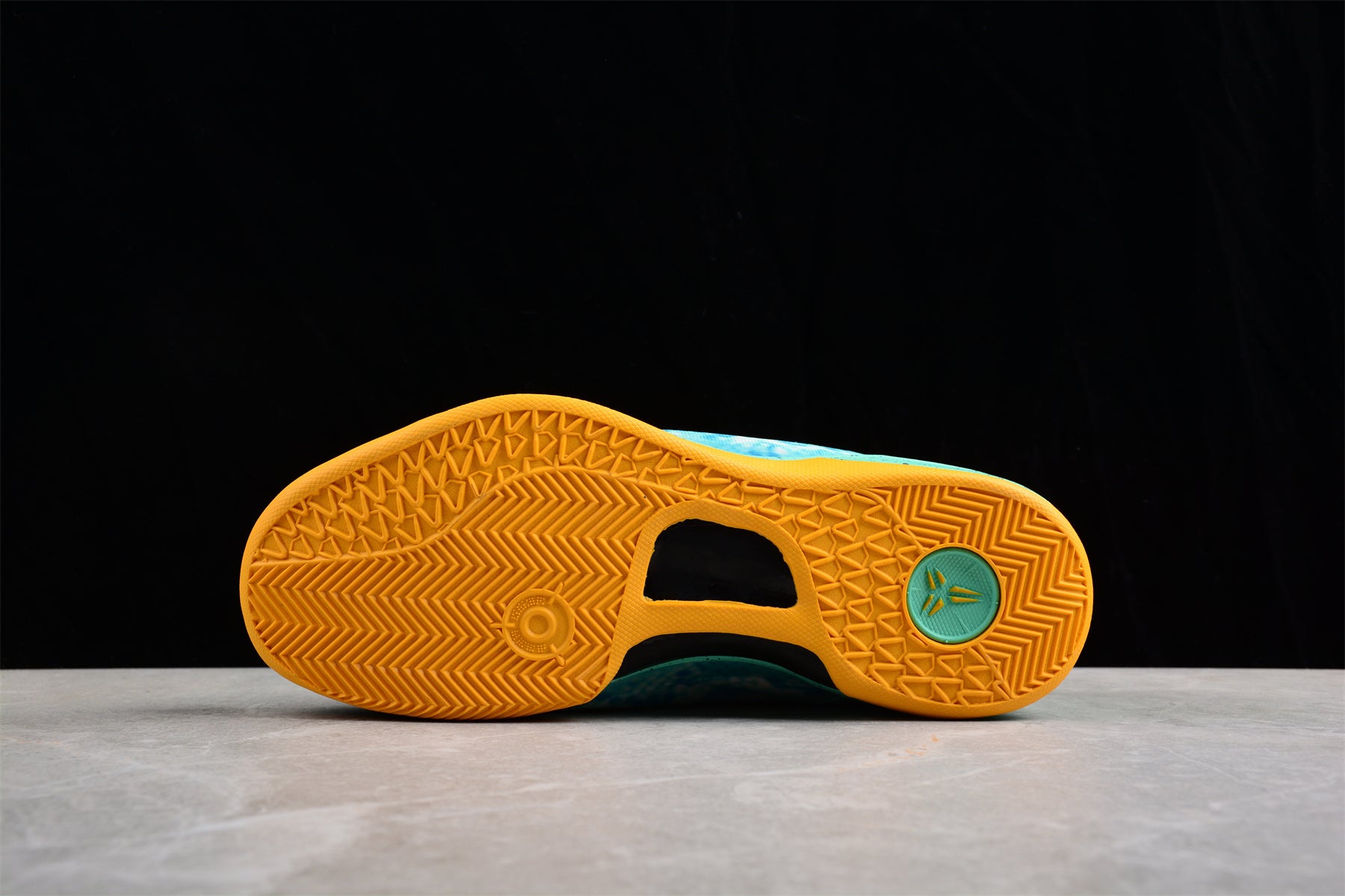 Nk Kobe 8 "SYSTEM" - Image 3