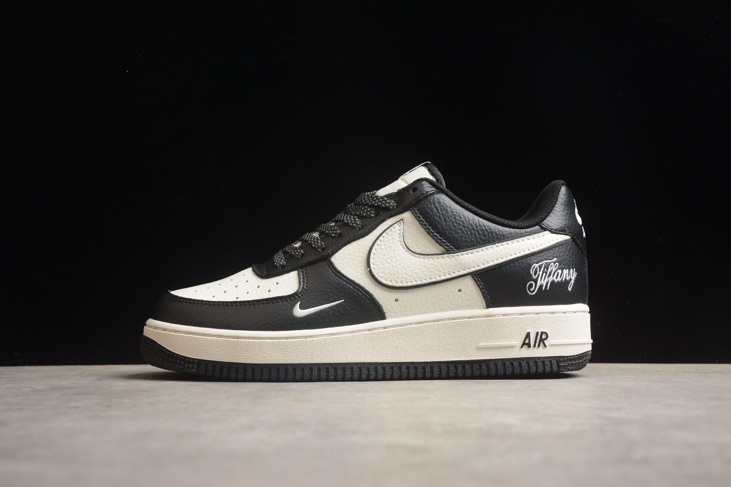 Nk Air Force 1'07 Low AE1686-003 - Image 2