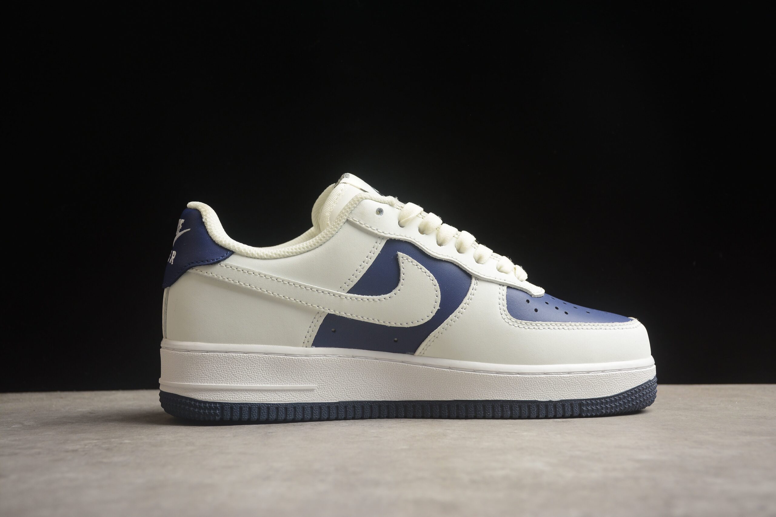 Nk Air Force 1'07 Low AL2236-103