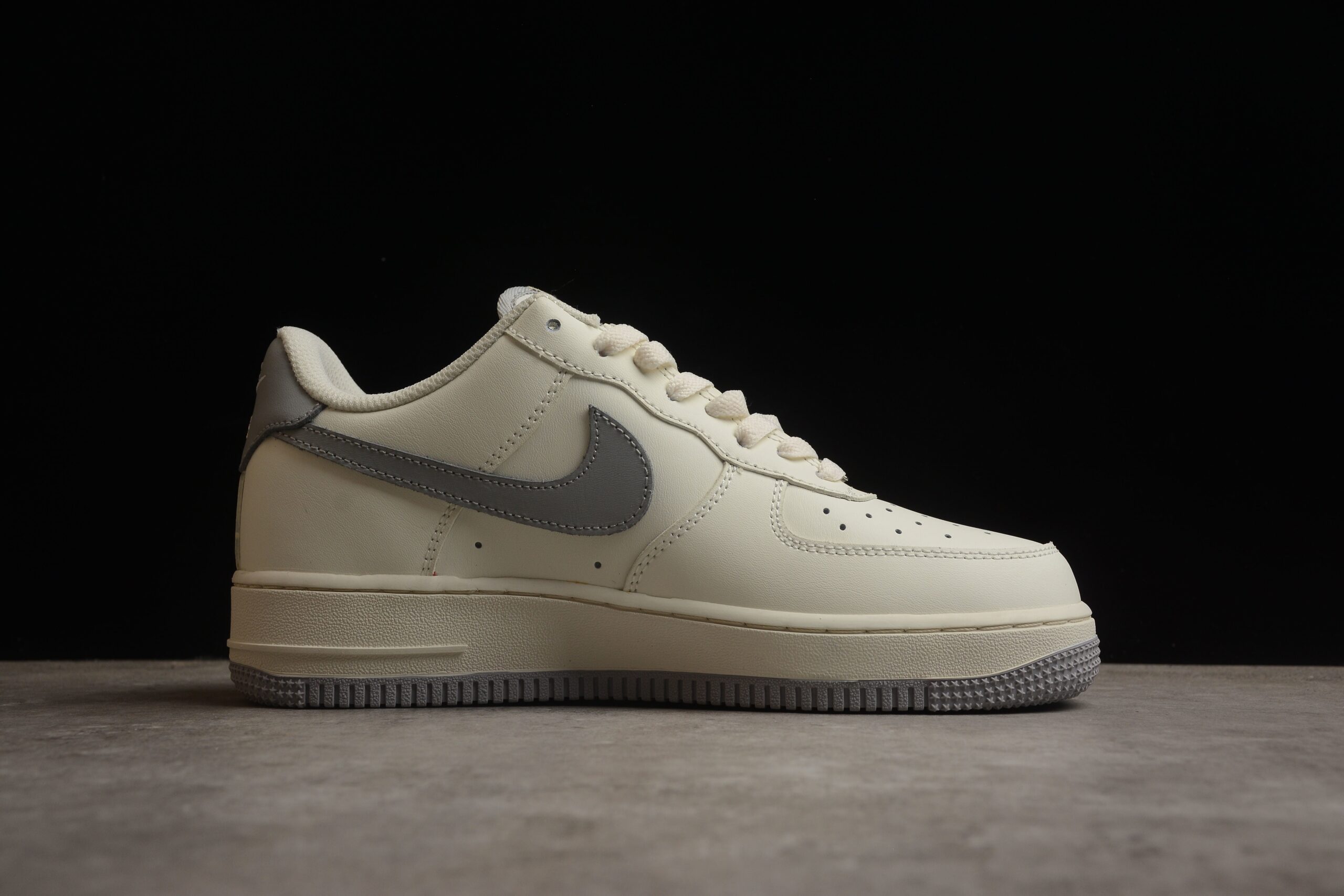Nk Air Force 1'07 Low BS9055-706