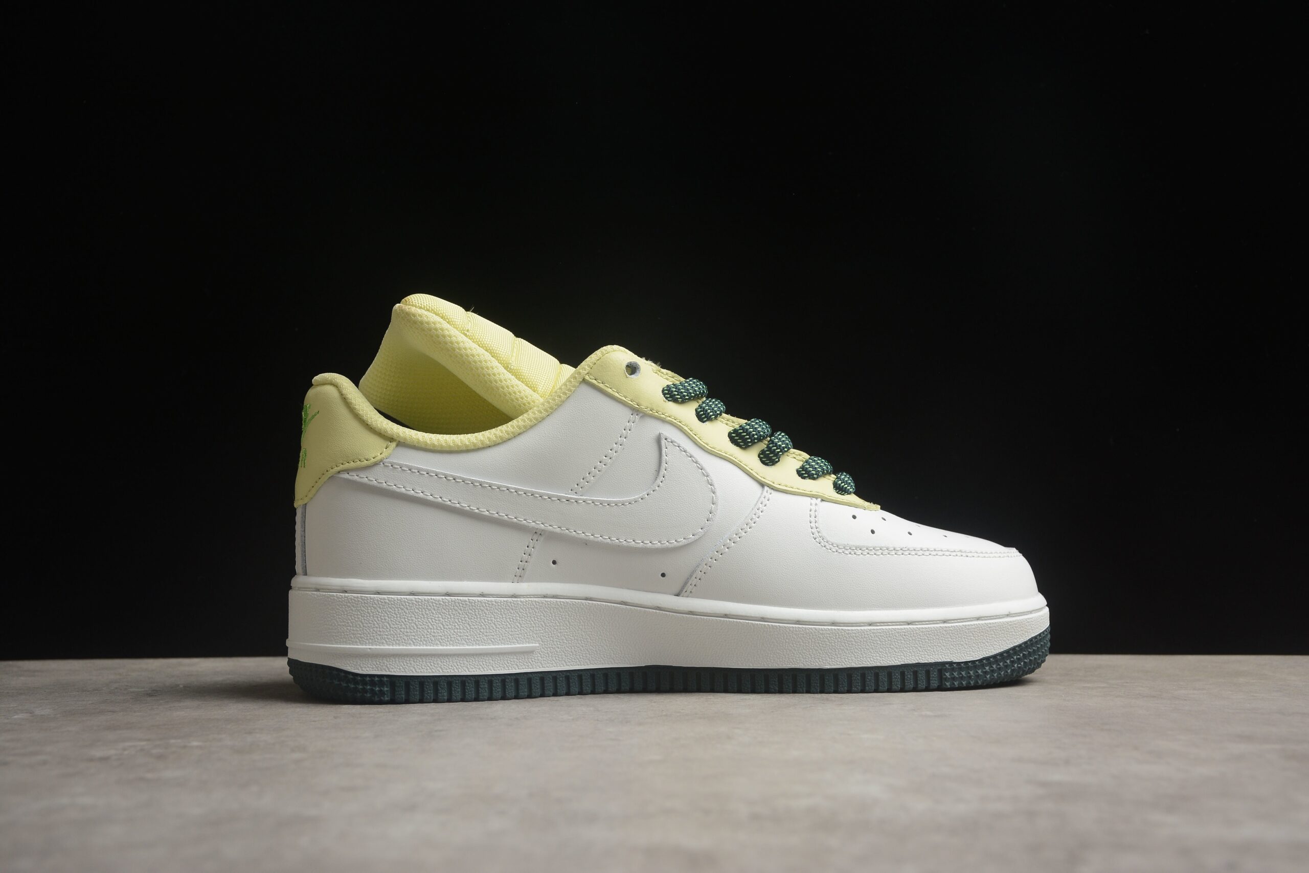 Nk Air Force 1'07 Low "Big Tongue" FB7402-100