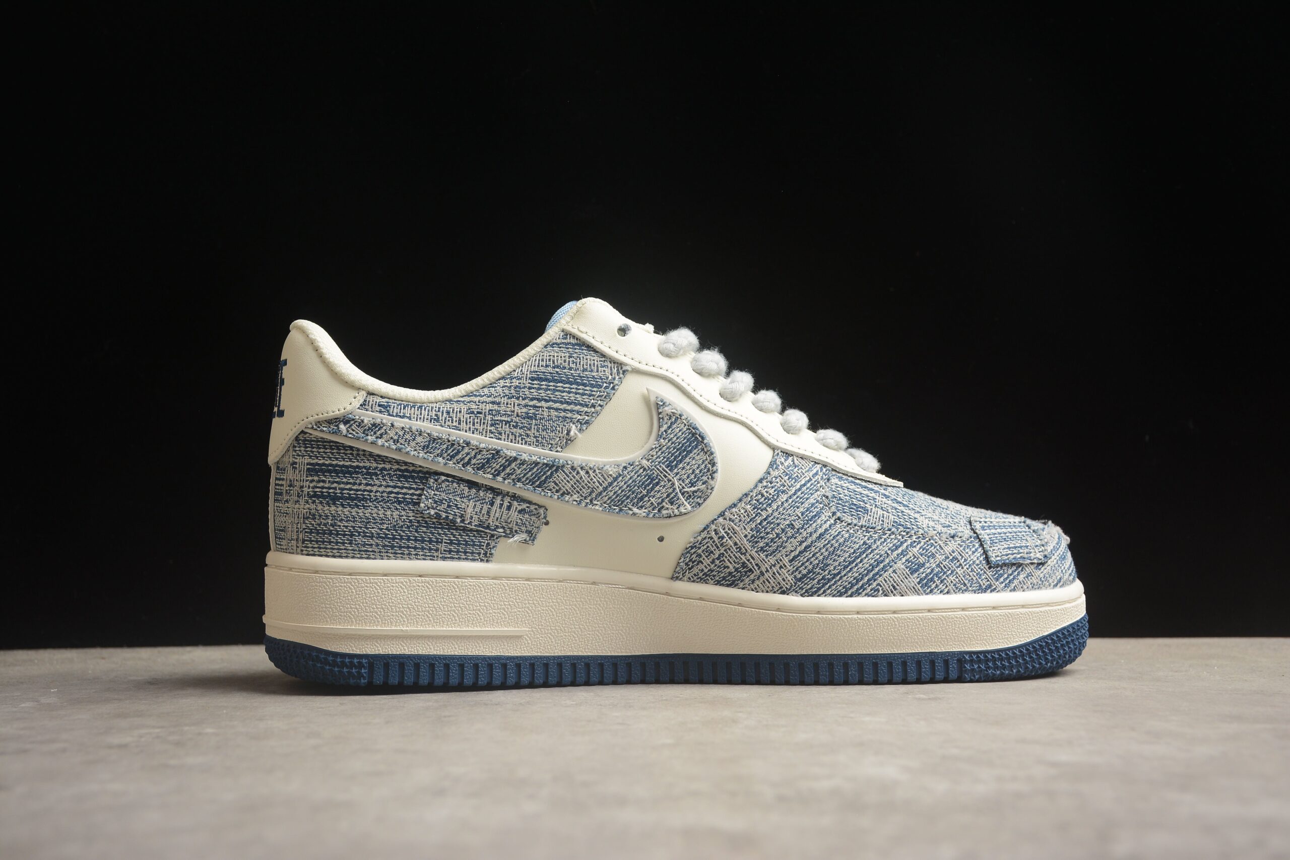 Nk Air Force 1'07 Low "Brushed Patch" FB0607-077