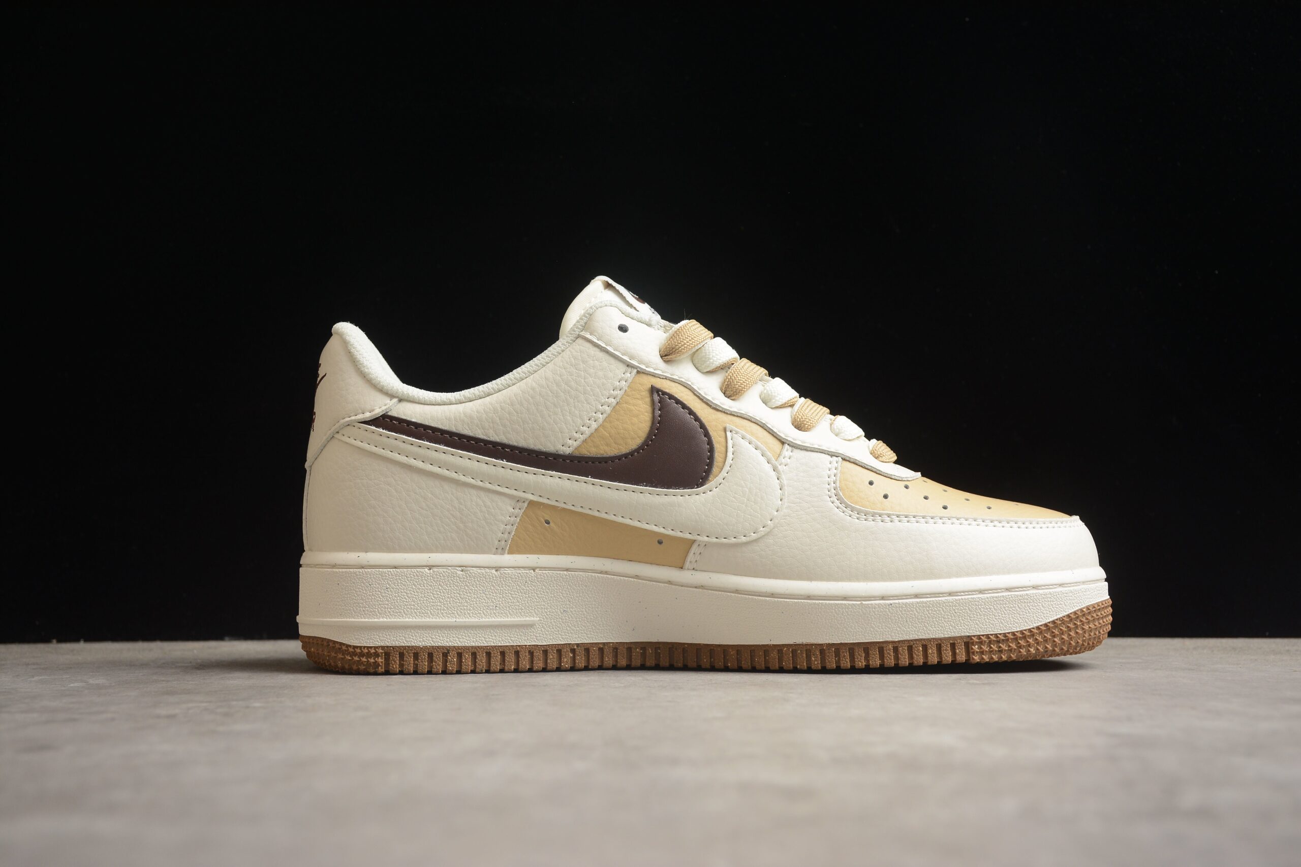 Nk Air Force 1'07 Low CC2569-011