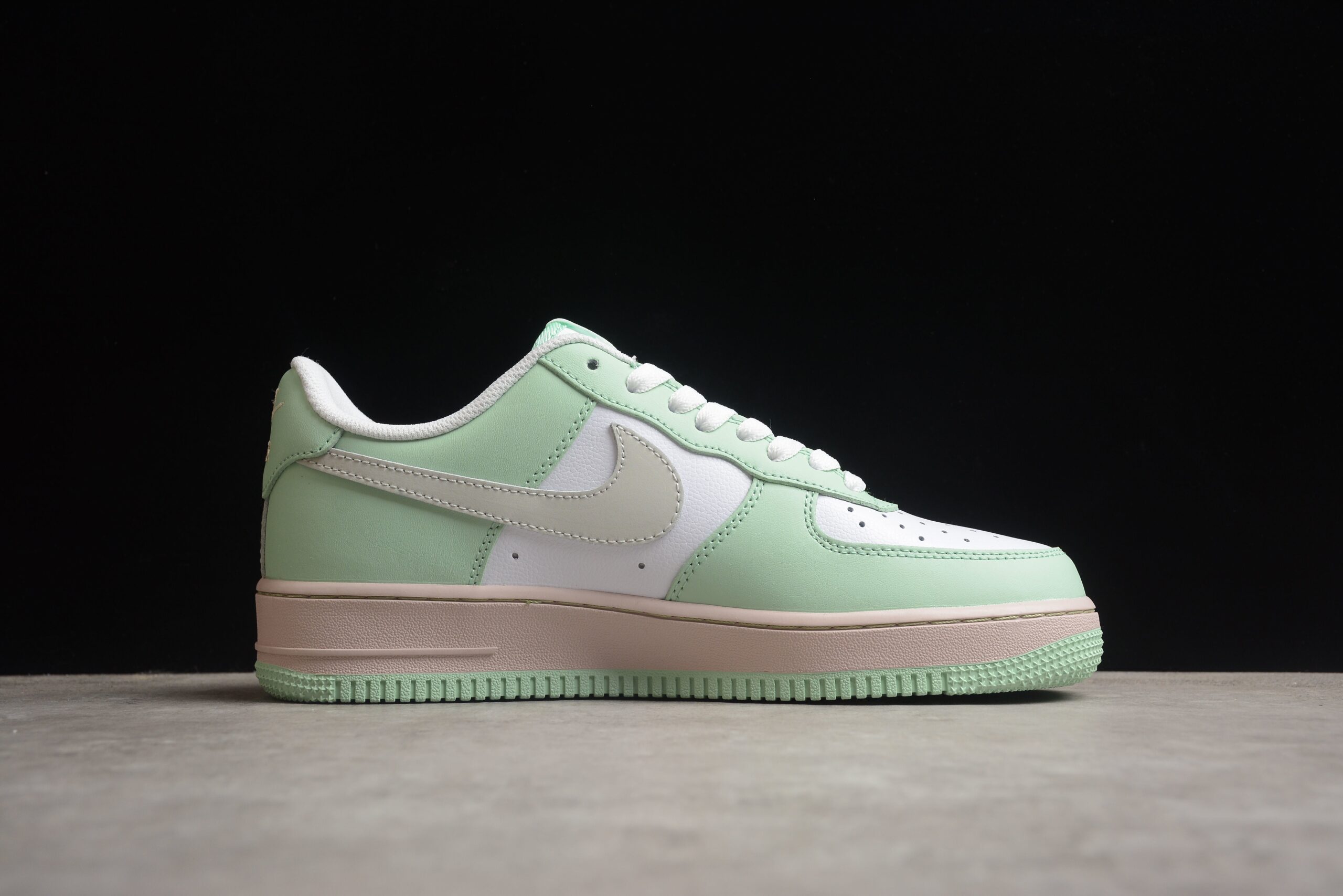 Nk Air Force 1'07 Low DB3301-099