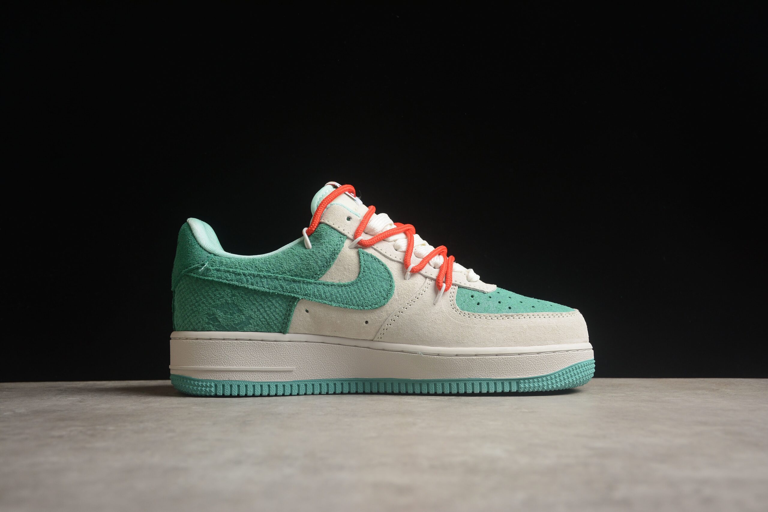 Nk Air Force 1'07 Low DF0188-010