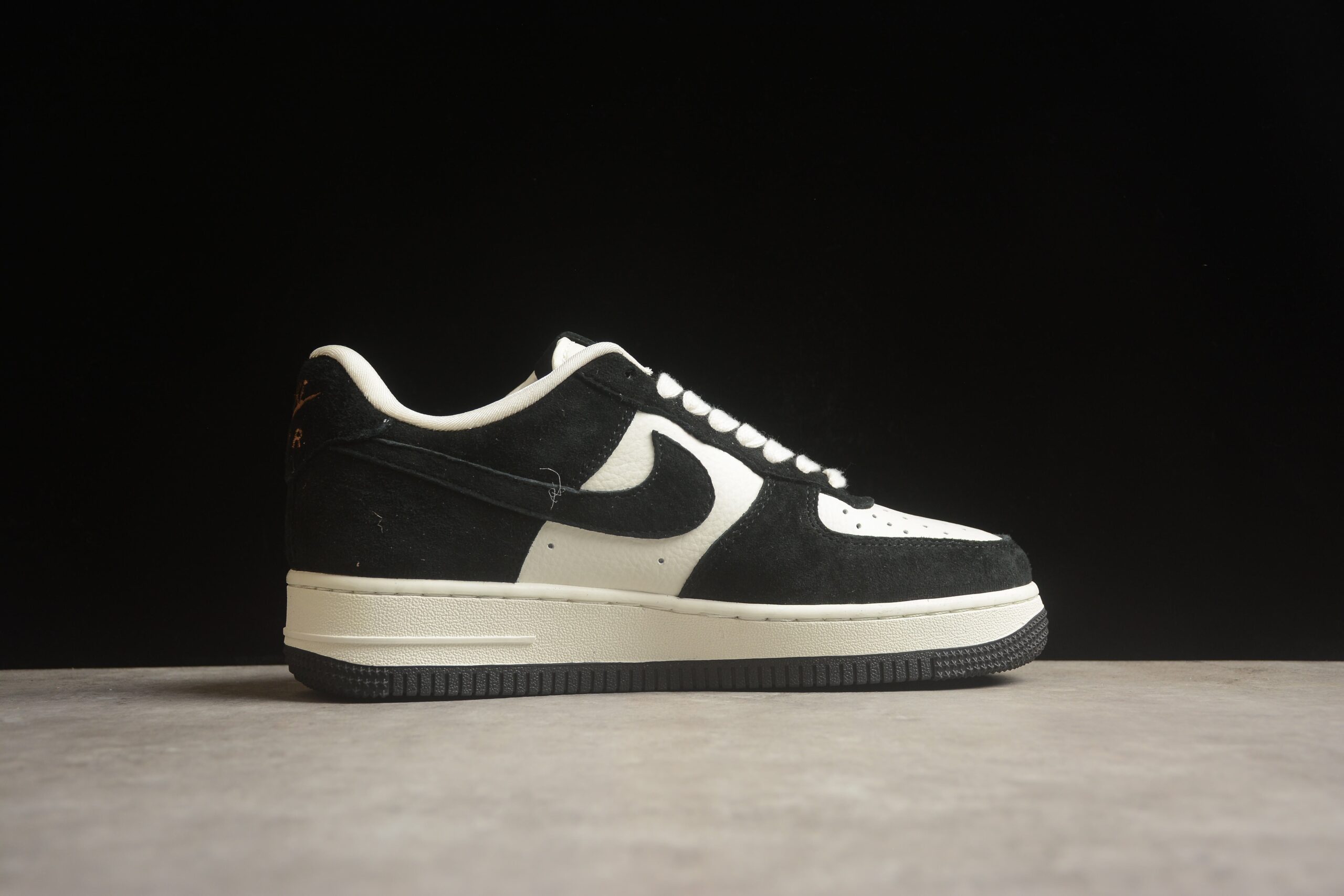 Nk Air Force 1'07 Low HD1968-010