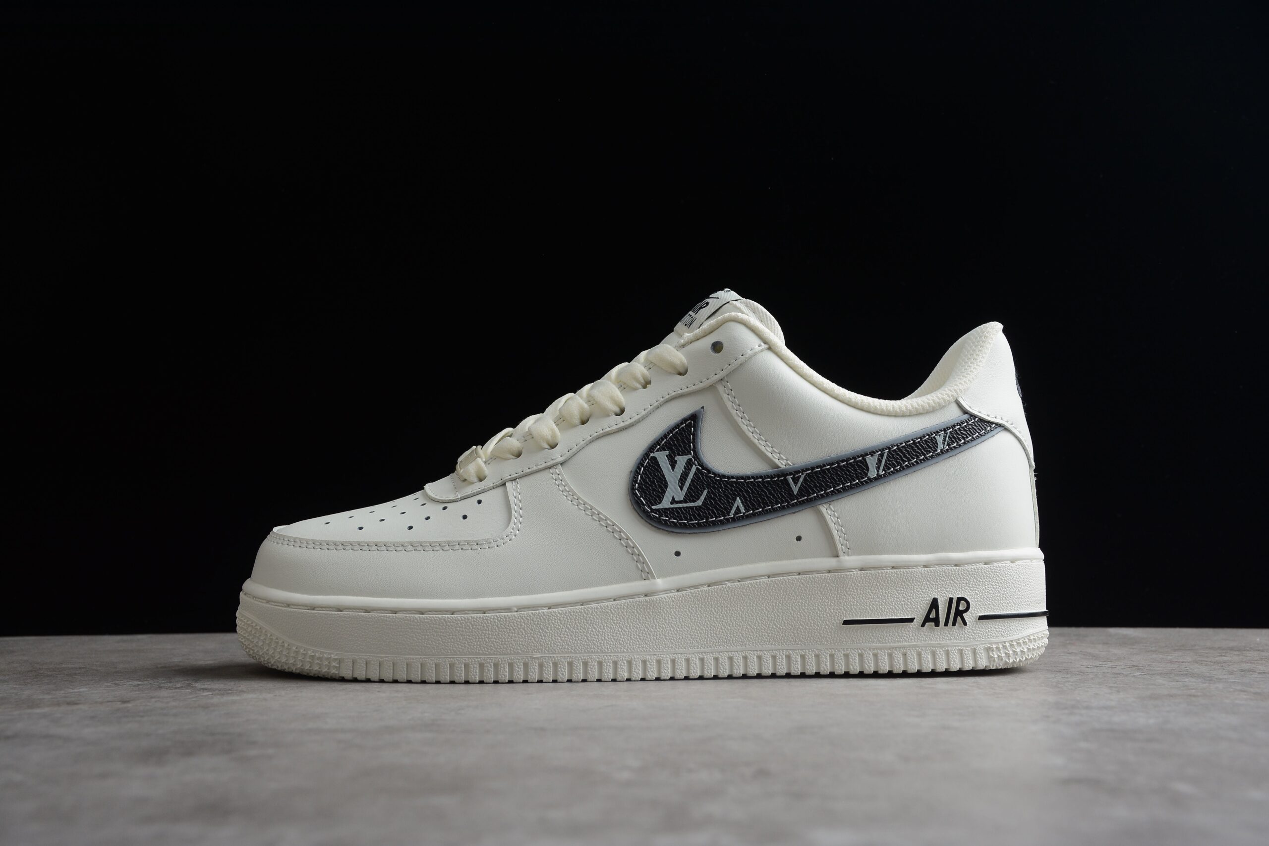 Nk Air Force 1'07 Low KV3696-660 - Image 2