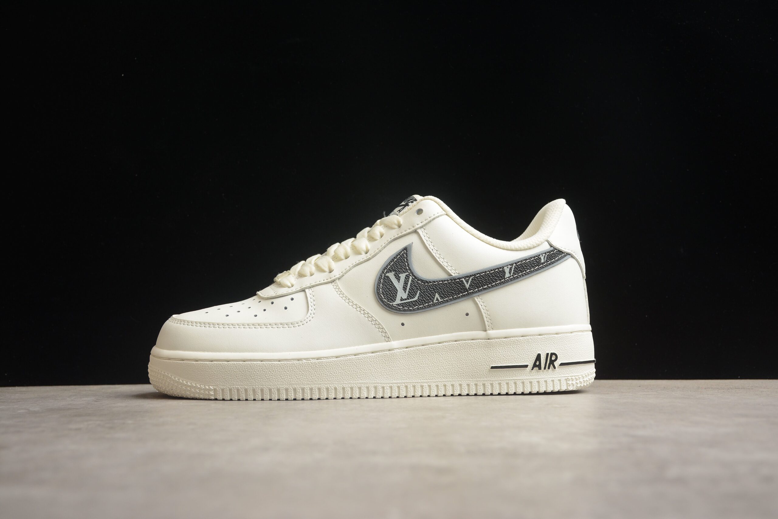 Nk Air Force 1'07 Low KV3696-660 - Image 2