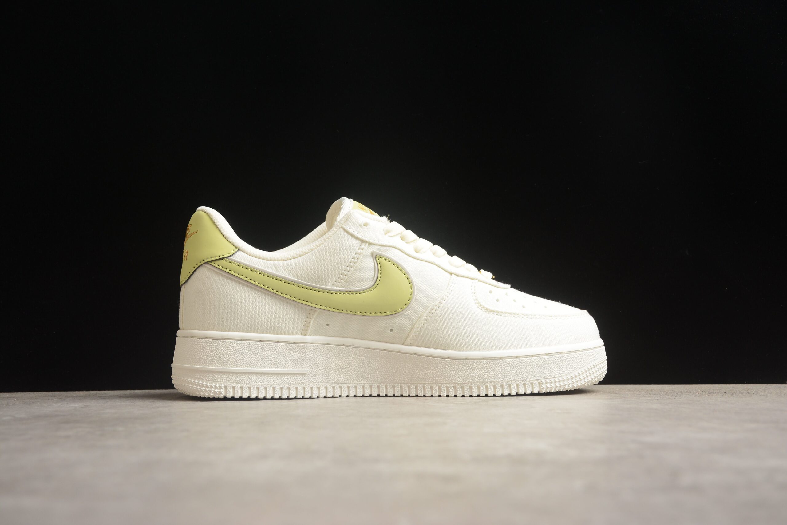 Nk Air Force 1'07 Low MN5696-109