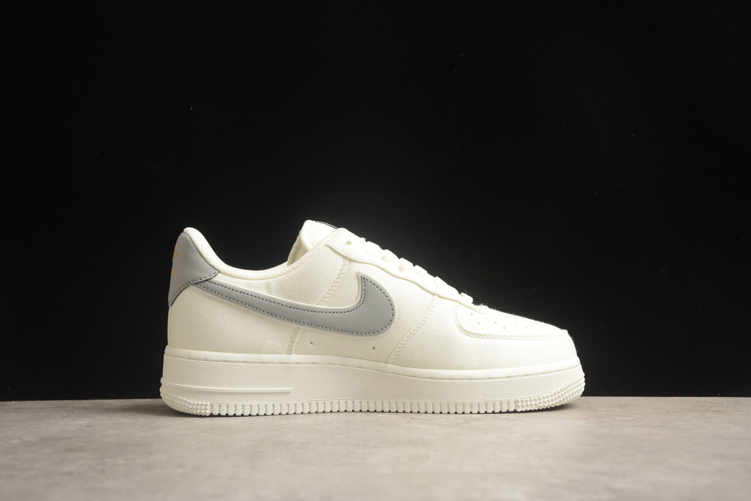 Nk Air Force 1'07 Low MN5696-609