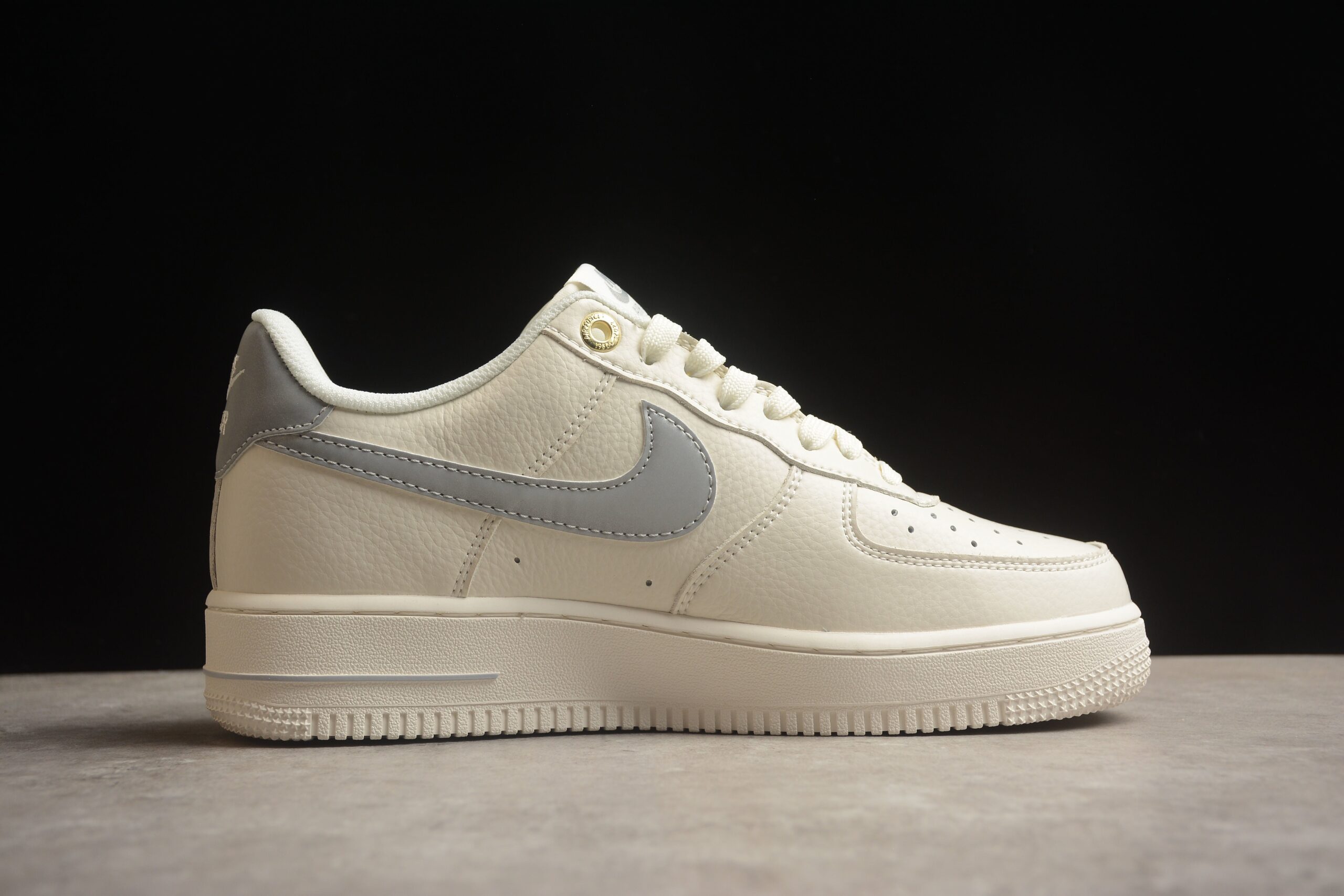 Nk Air Force 1'07 Low "NAI-KE" NK0621-977