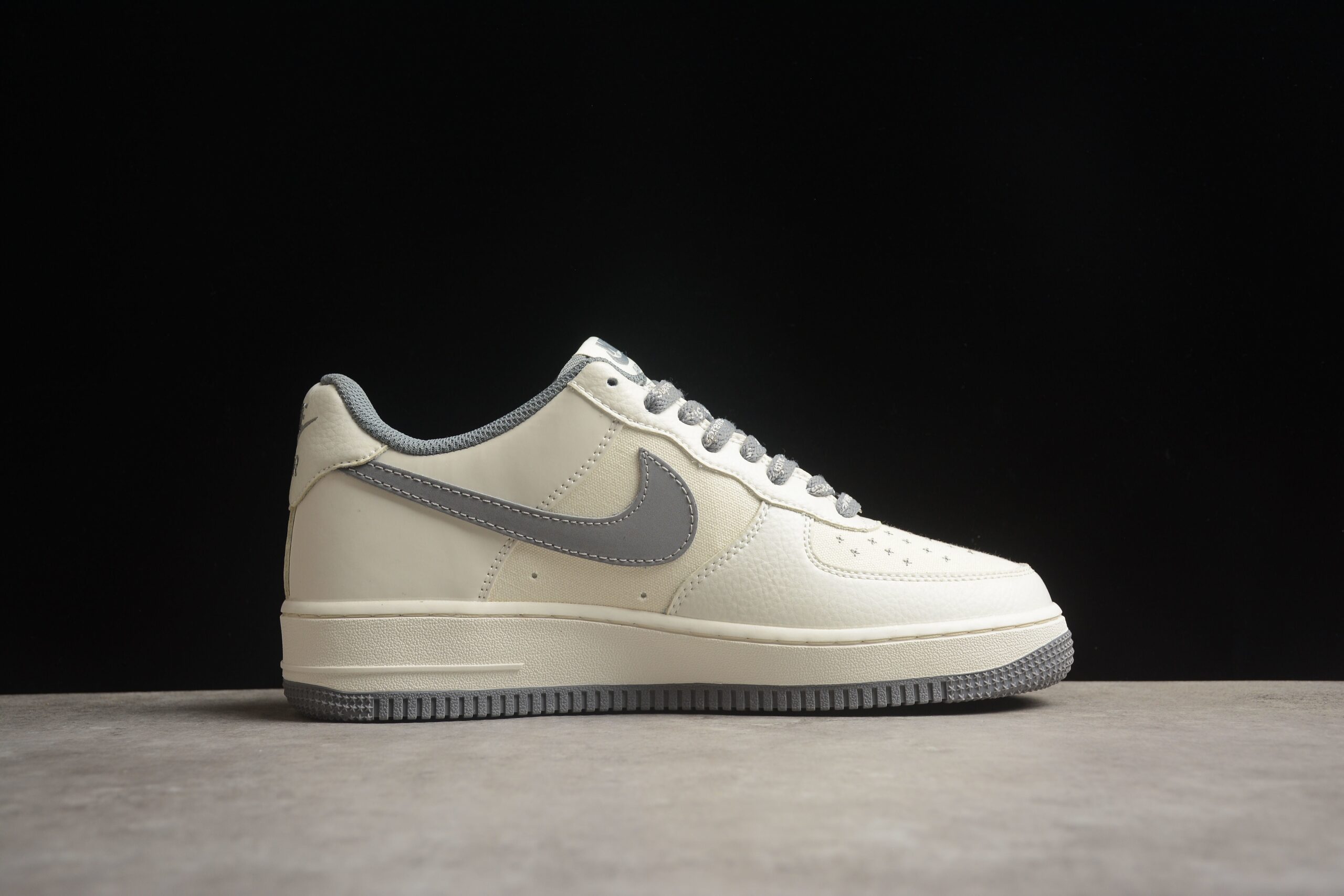 Nk Air Force 1'07 Low PF9055-751