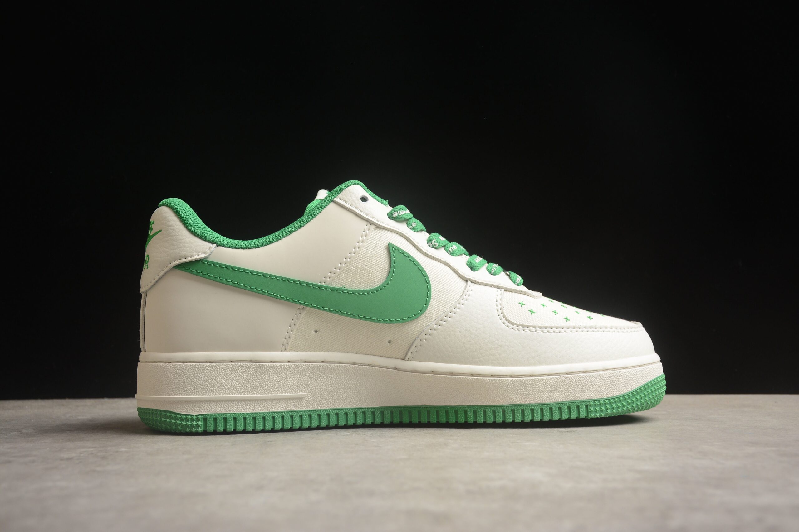 Nk Air Force 1'07 Low PF9055-752