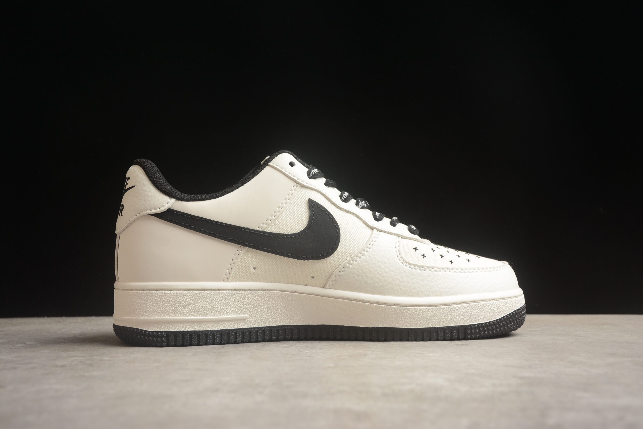 Nk Air Force 1'07 Low PF9055-754