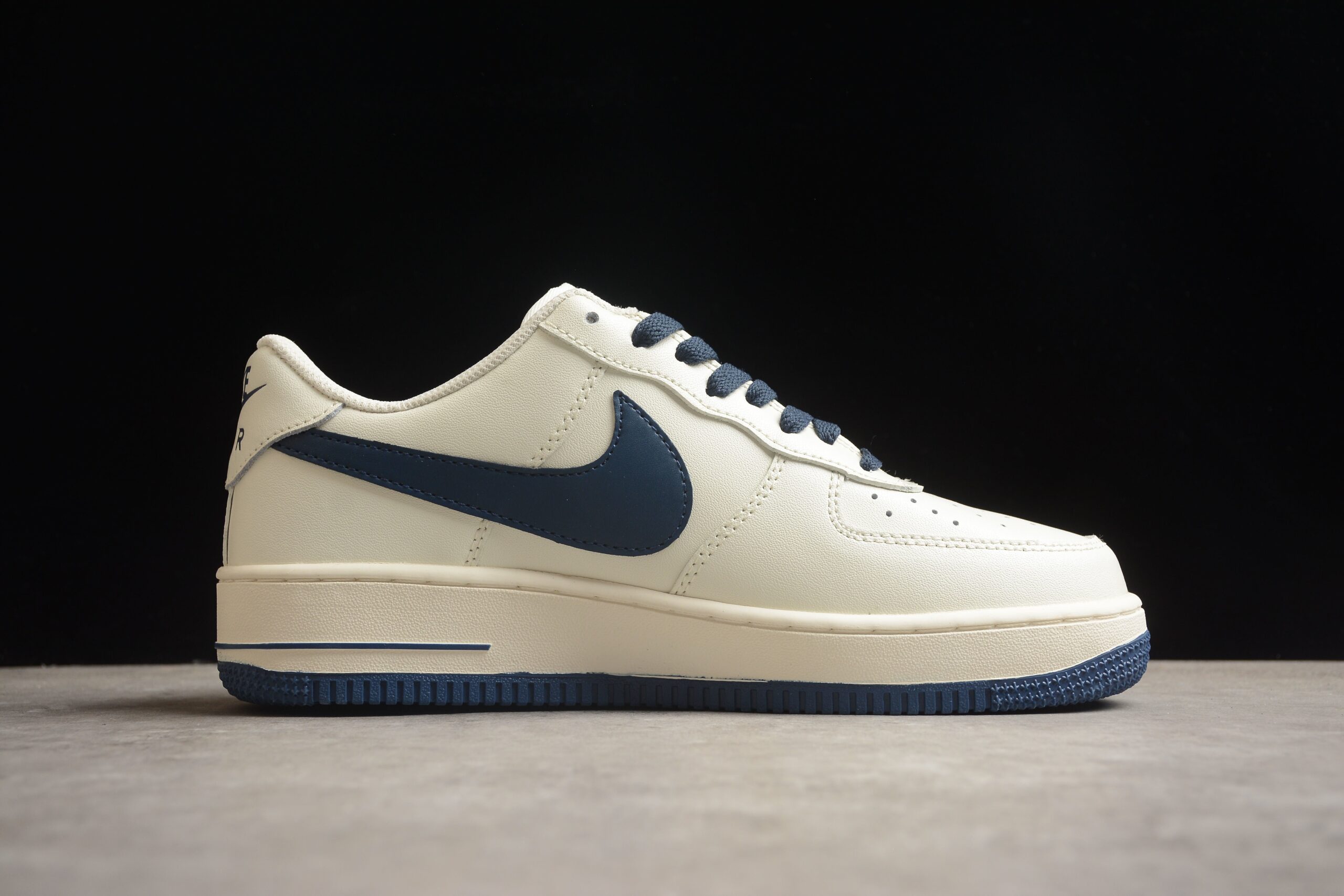 Nk Air Force 1'07 Low SP0758-030