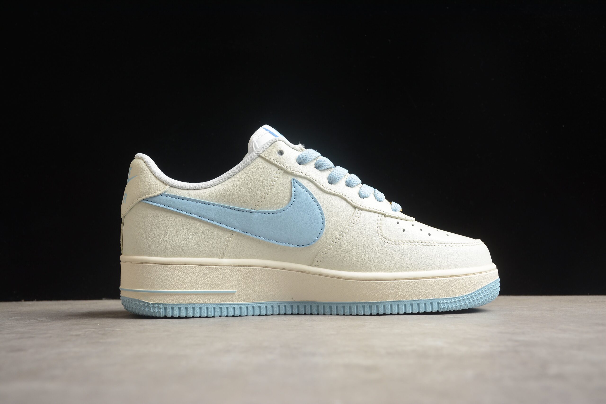 Nk Air Force 1'07 Low SP0758-031