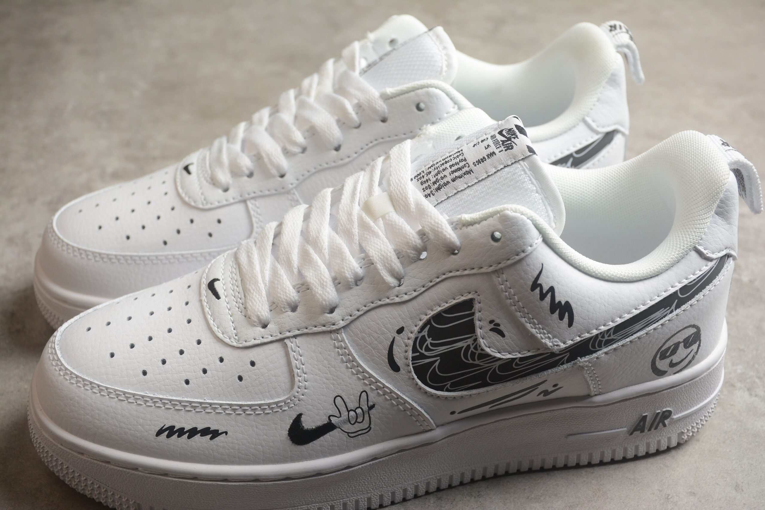 Nk Air Force 1'07 Low "Smiley Face" FB8971-020 - Image 3
