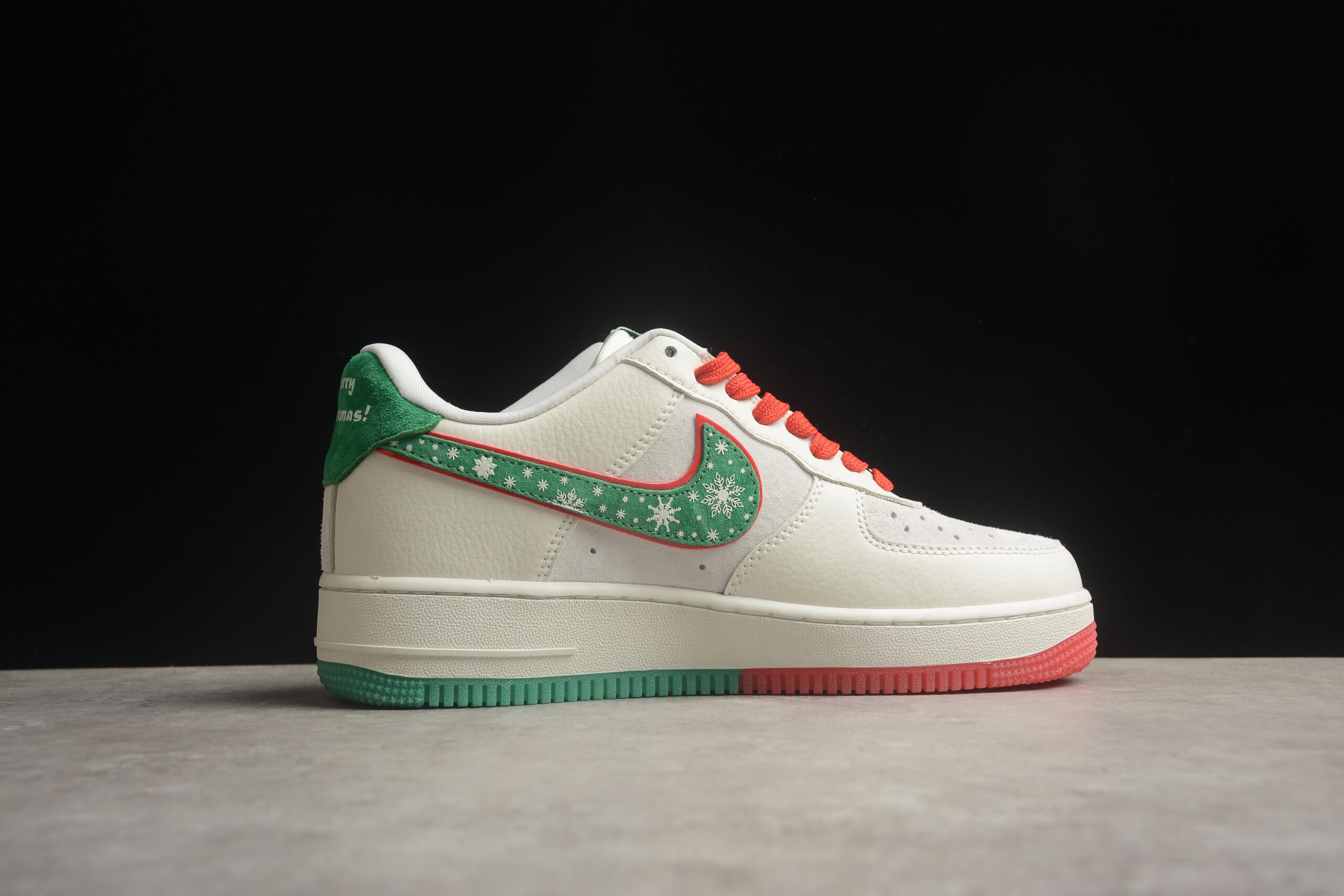 Nk Air Force 1'07 Low UN DH6239-839