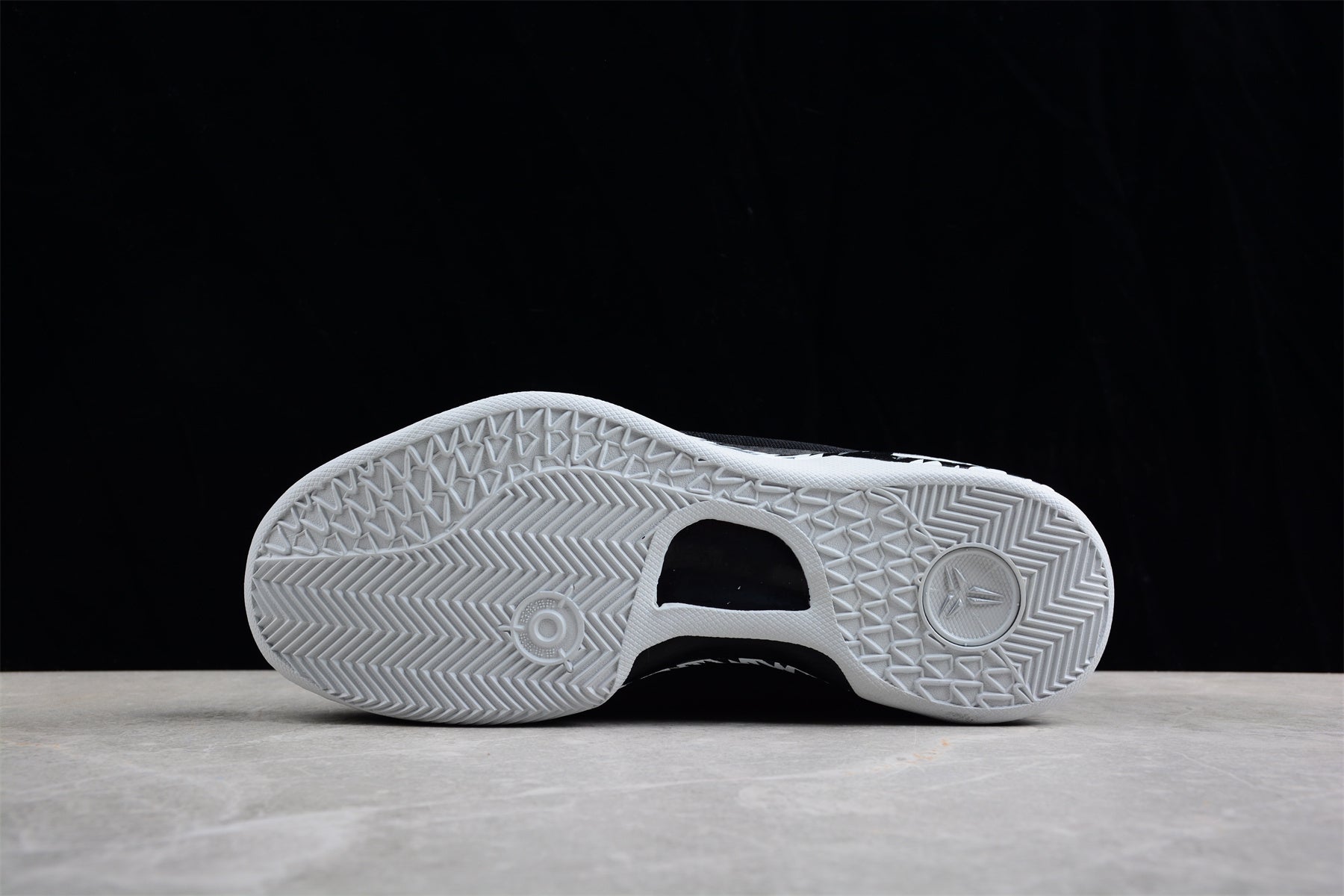 Nk Kobe 8 "SYSTEM" - Image 4