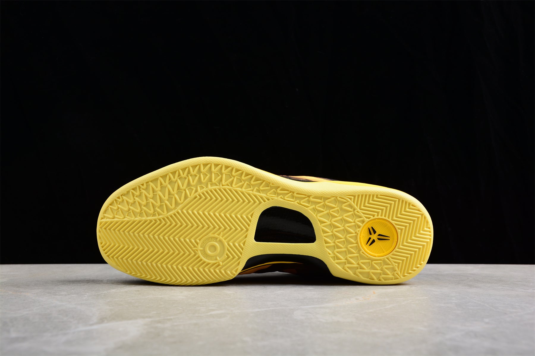 Nk Kobe 8 "SYSTEM" - Image 2